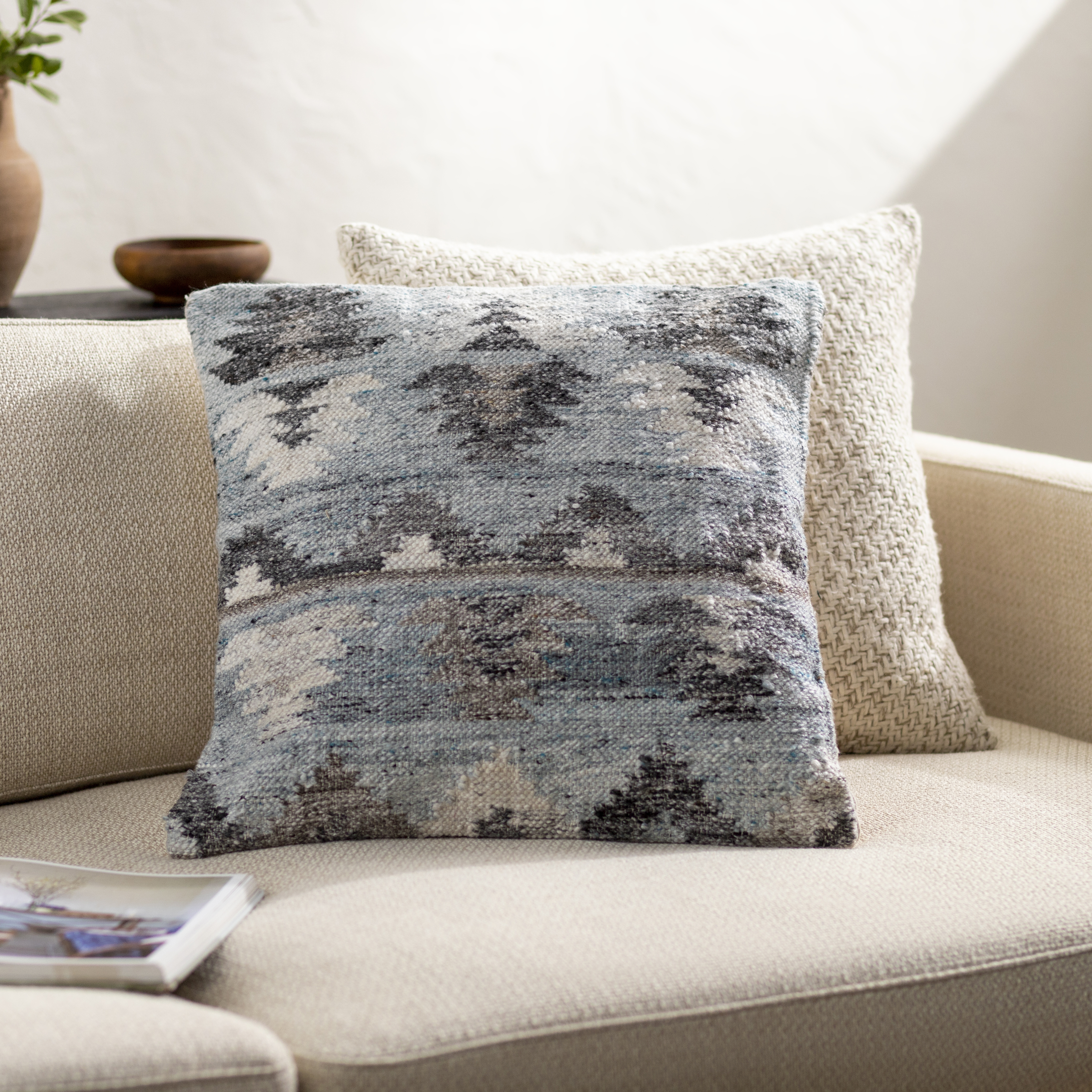 Alyssa AYS-006 14"L x 22"W Down Filled Pillow - Image 1