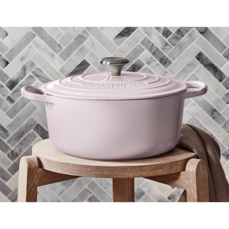 Le Creuset ® Signature 7.25-Qt. Shallot Enameled Cast Iron Round Dutch Oven - Image 4