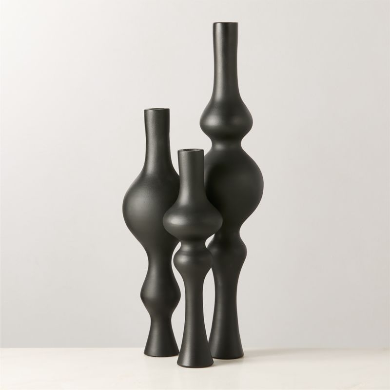 Desenhos Black Cast Aluminum Taper Candle Holder - Image 4
