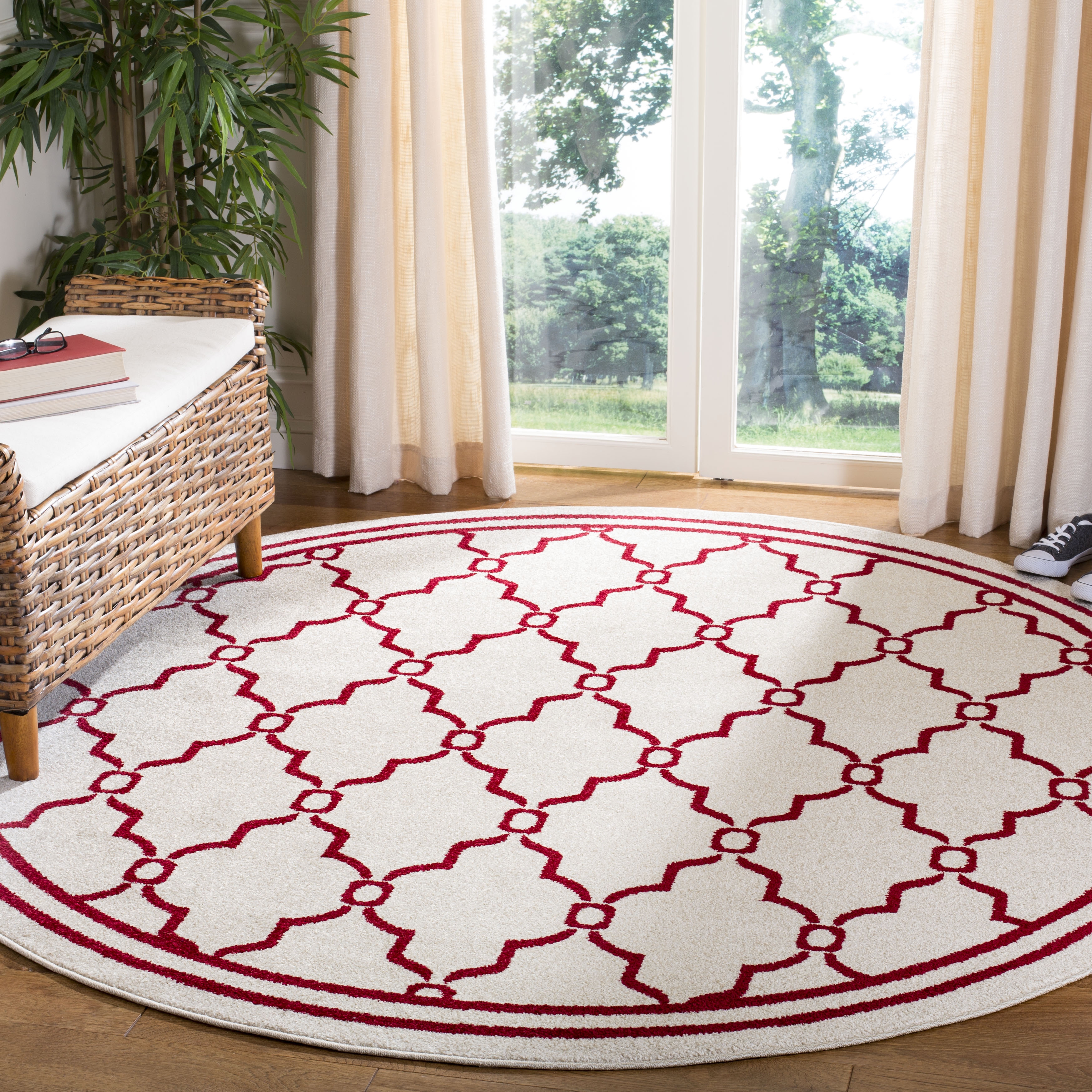 Arlo Home Indoor/Outdoor Woven Area Rug, AMT414H, Ivory/Red,  7' X 7' Round - Image 1