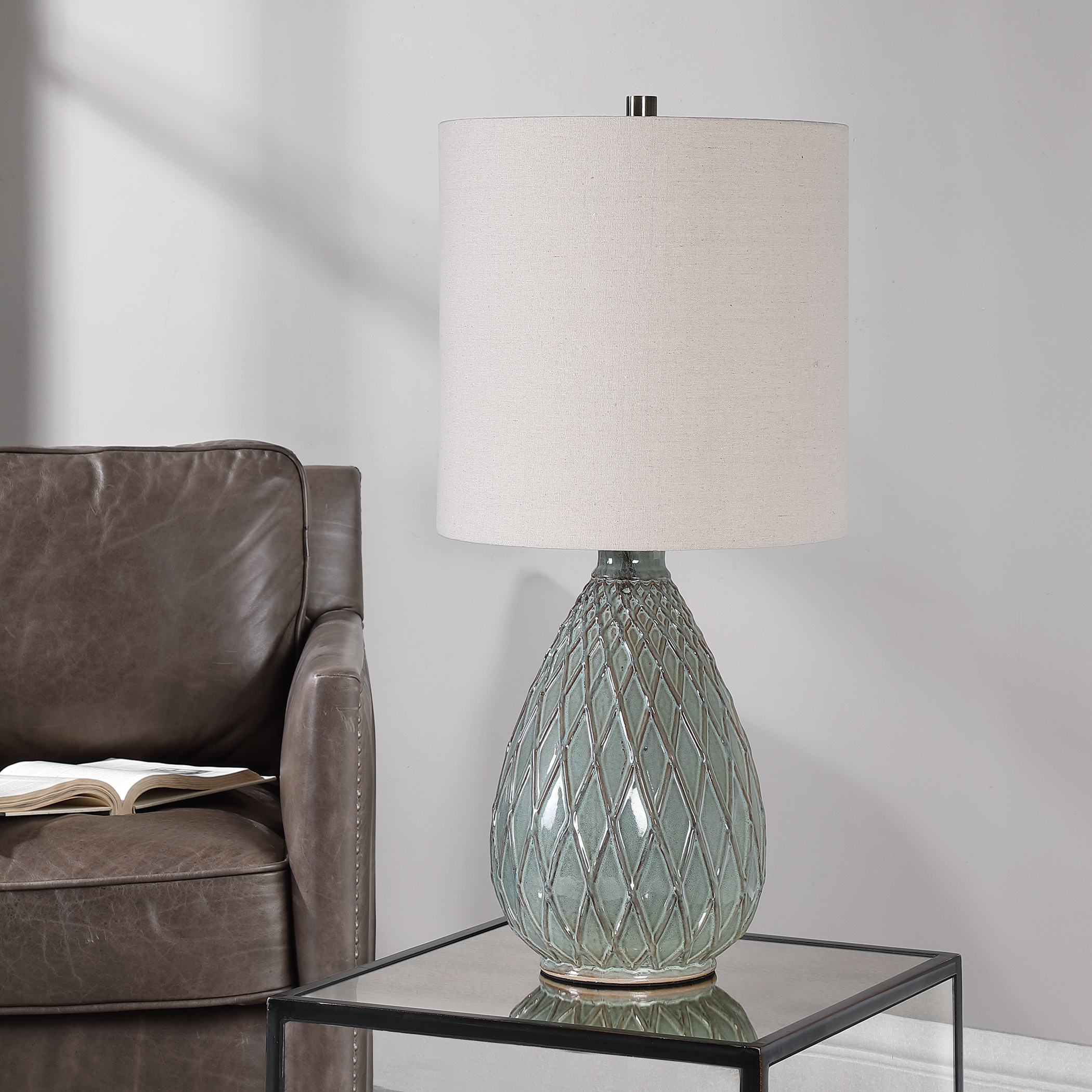 TABLE LAMP - Image 1