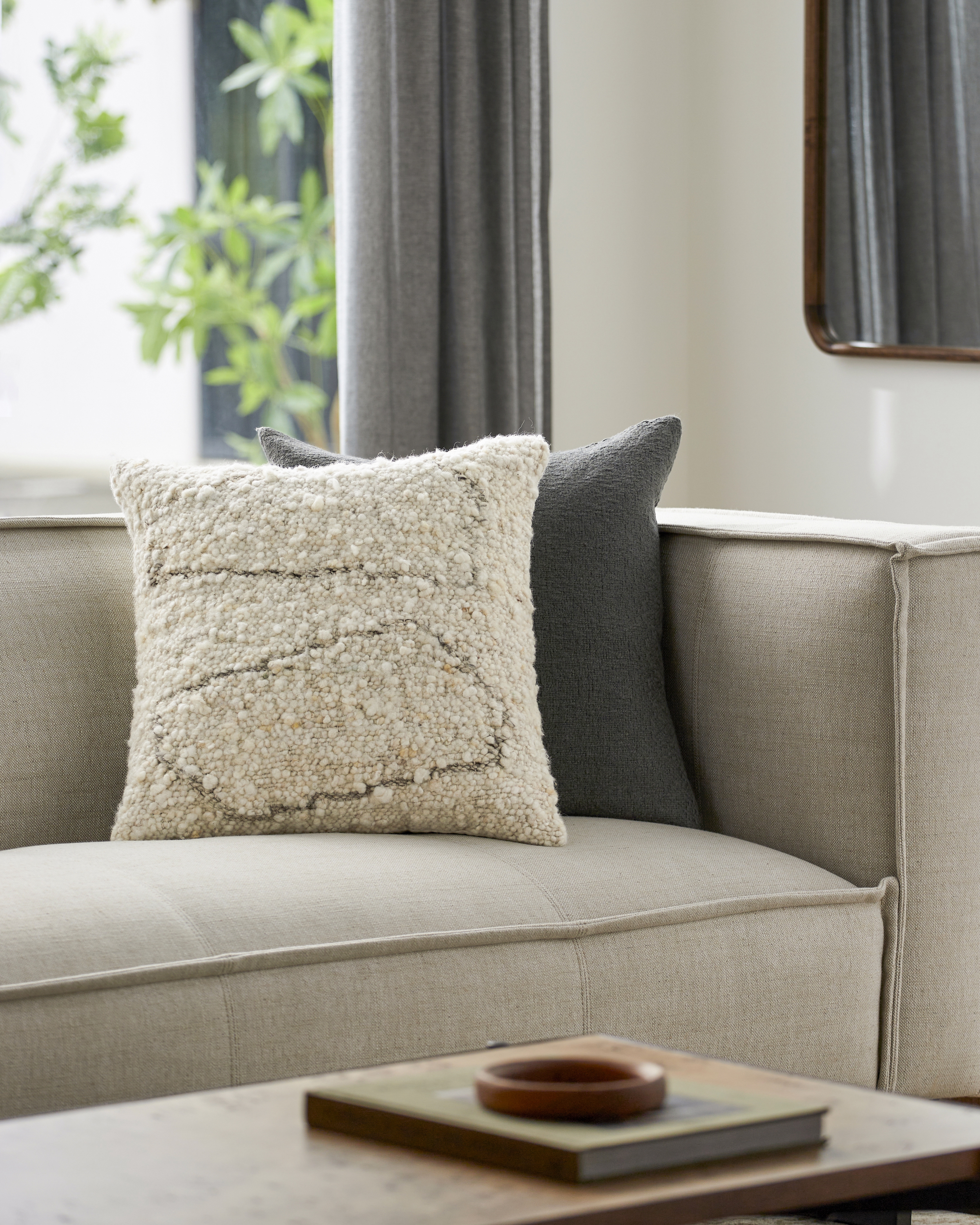 Jagged JGG-001 18"L x 18"W Pillow Cover - Image 1