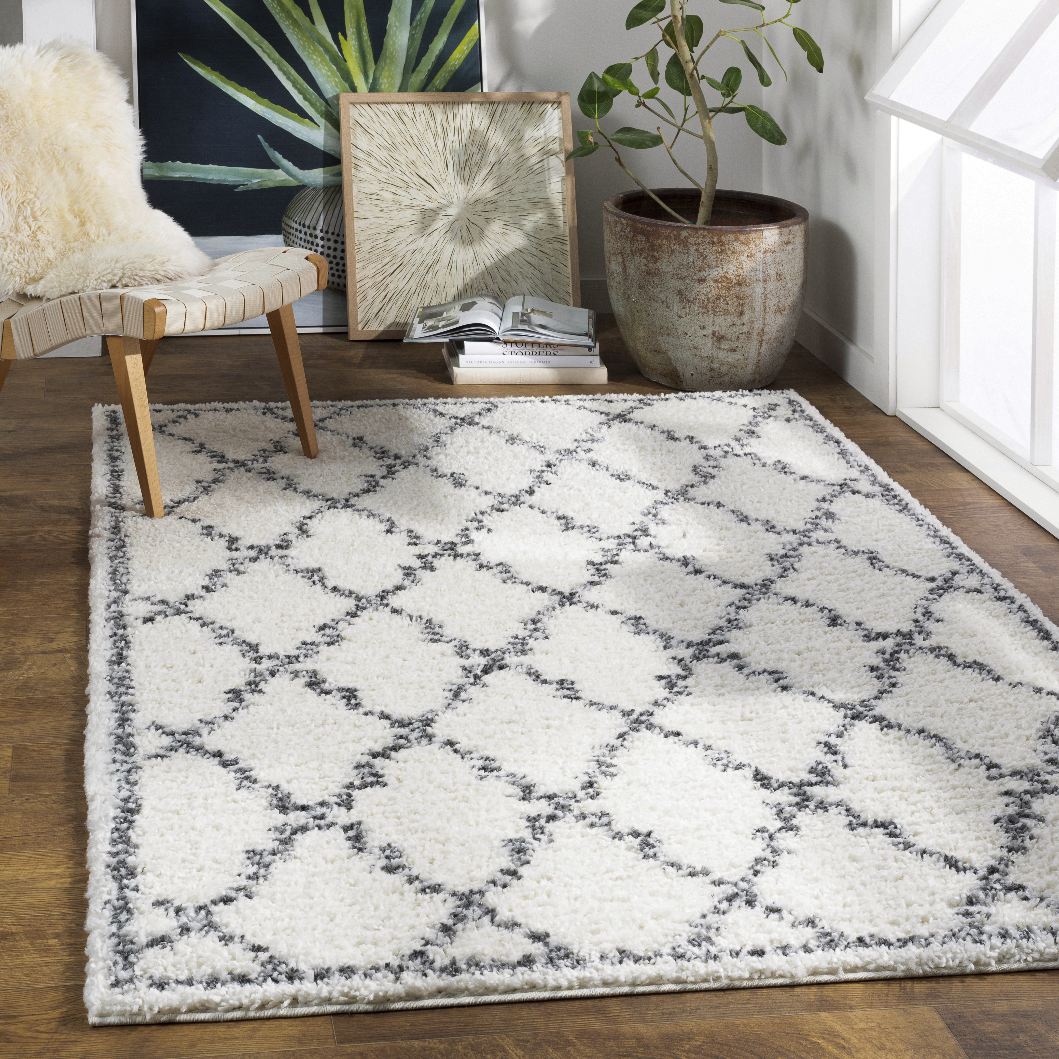 Deluxe Shag Rug, 7'10" x 10'3" - Image 1