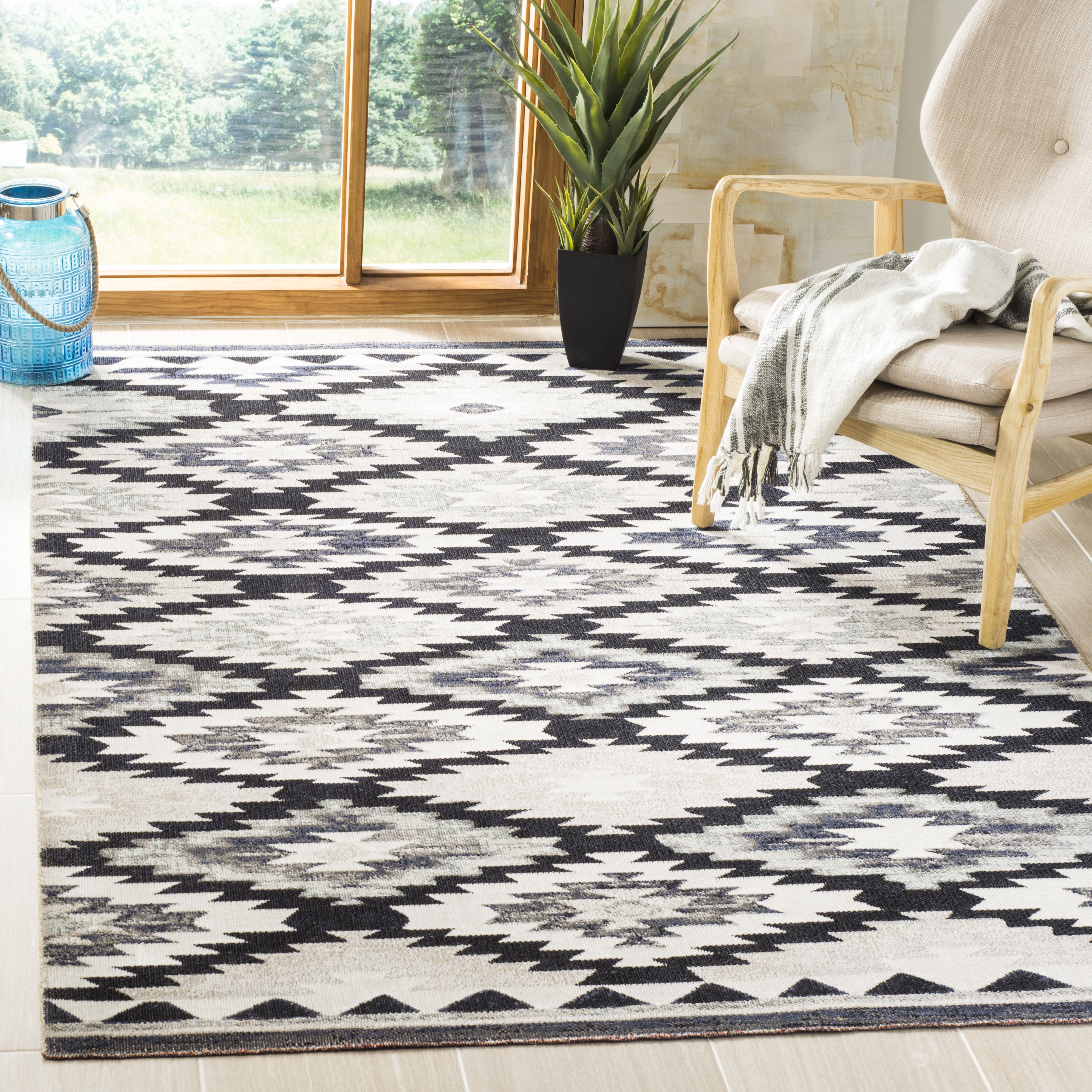 Arlo Home Indoor/Outdoor Woven Area Rug, MTG216H, Grey/Black,  4' X 6' - Image 1