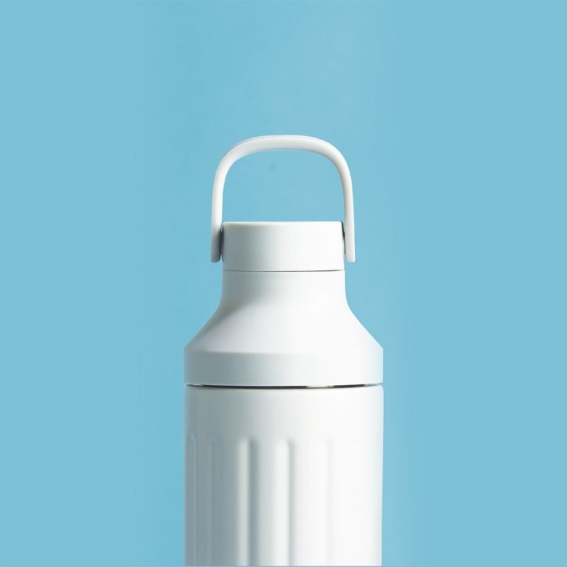 Beast® Blender Tonal in Cloud White - Image 2