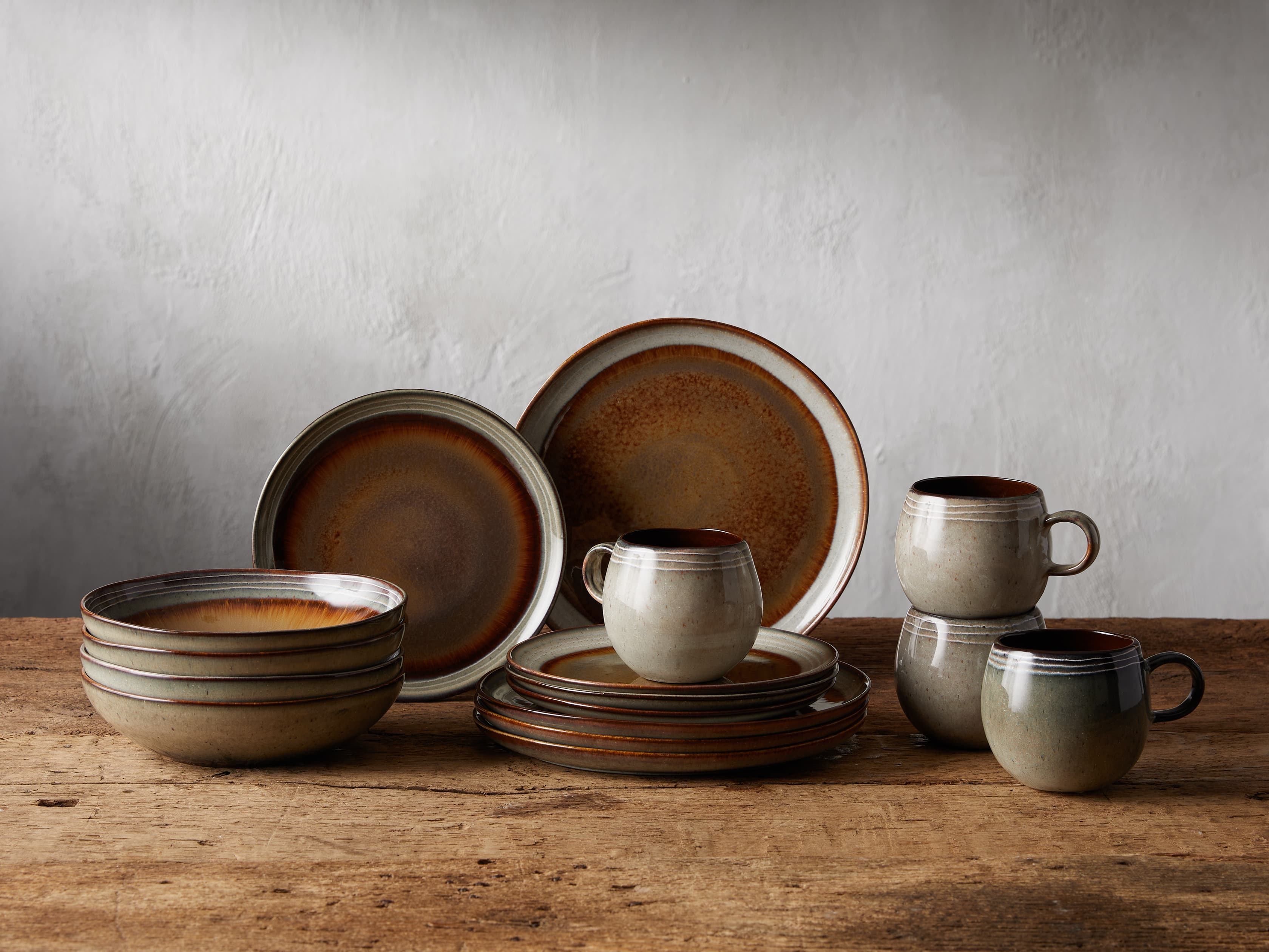 Canyon 16 Piece Set with Pasta Bowls in Stoneware Brown - Image 0