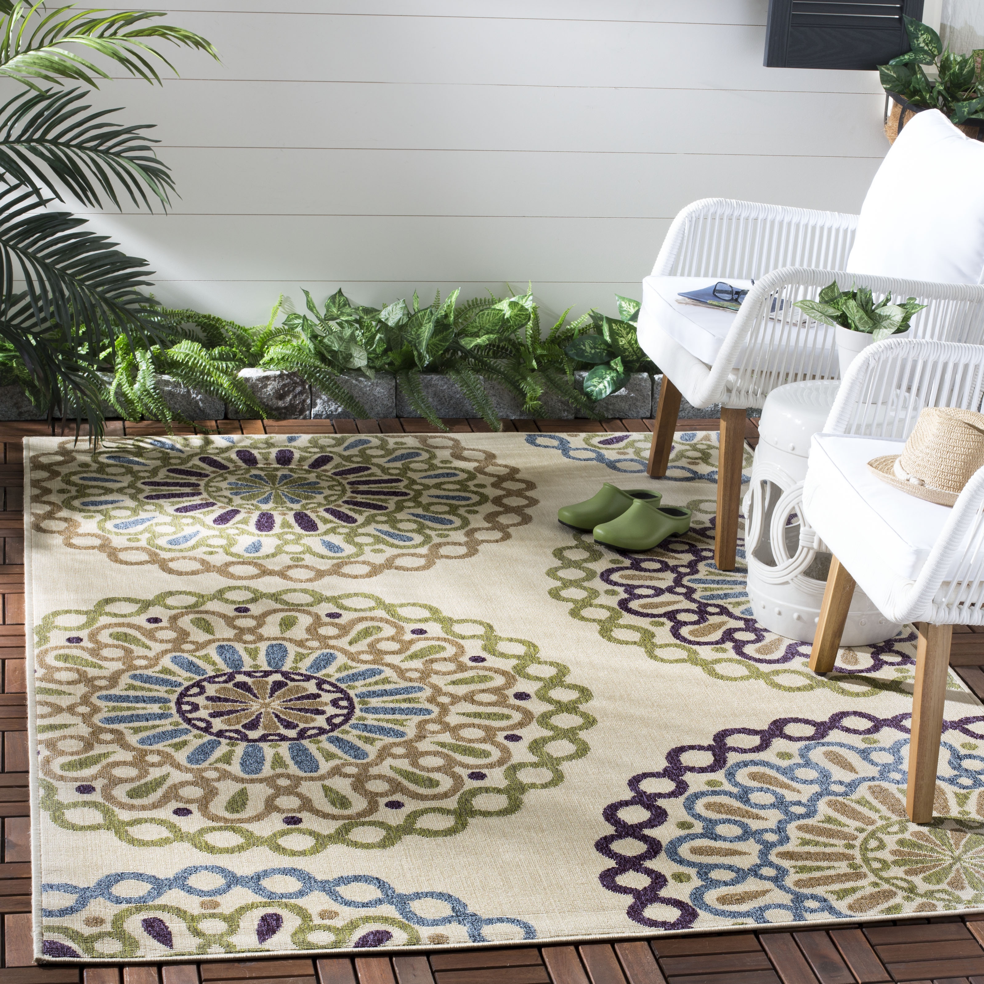 Arlo Home Indoor/Outdoor Woven Area Rug, VER092-0514, Cream/Green,  5' 3" X 7' 7" - Image 1
