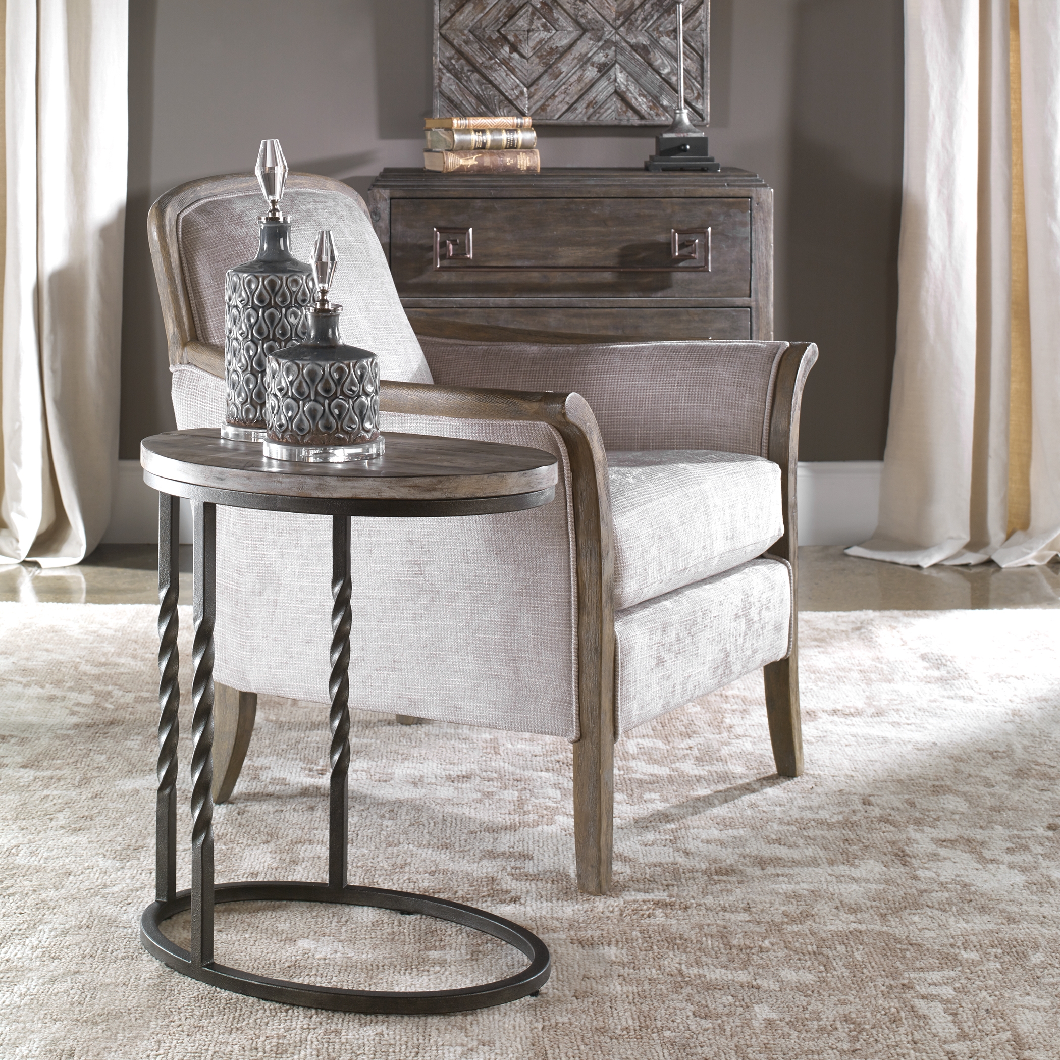 Tauret Cantilever Accent Table - Image 1