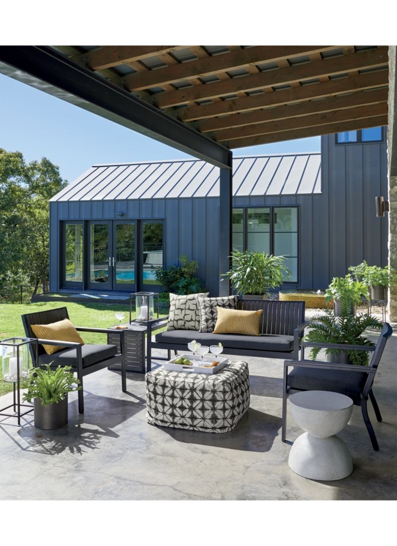 Dundee 11.5"  x 24.5" Indoor/Outdoor Short Planter Stand - Image 1