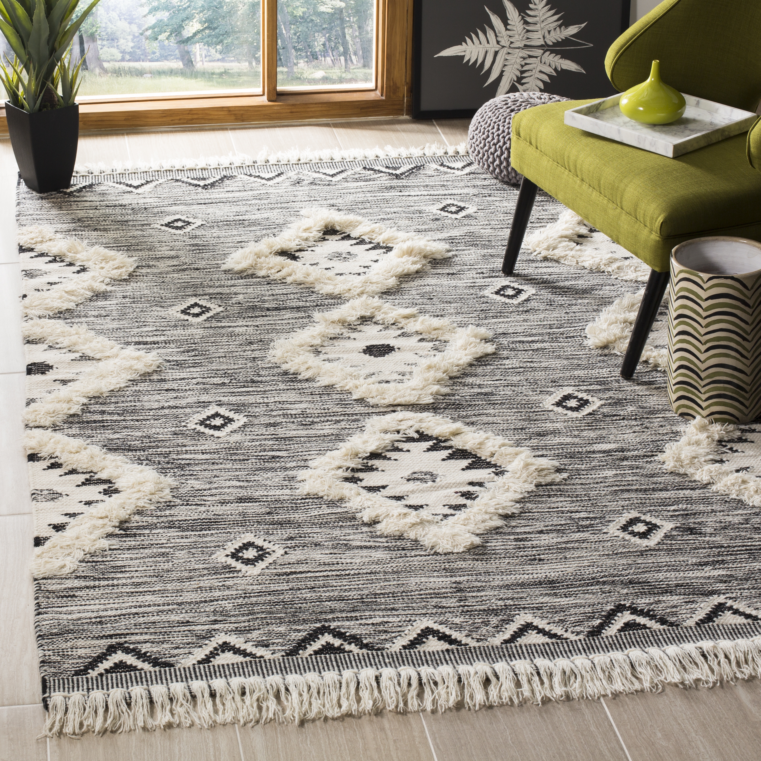 Arlo Home Hand Knotted Area Rug, KNY906H, Black/Ivory,  5' X 8' - Image 1
