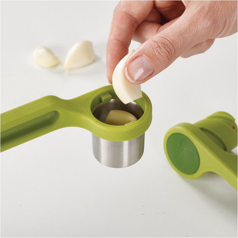 Joseph Joseph Helix Garlic Press - Image 3