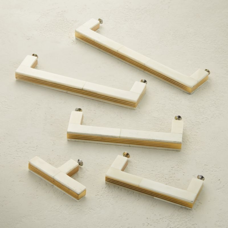 Horn and Brass Handle 4" - Image 1