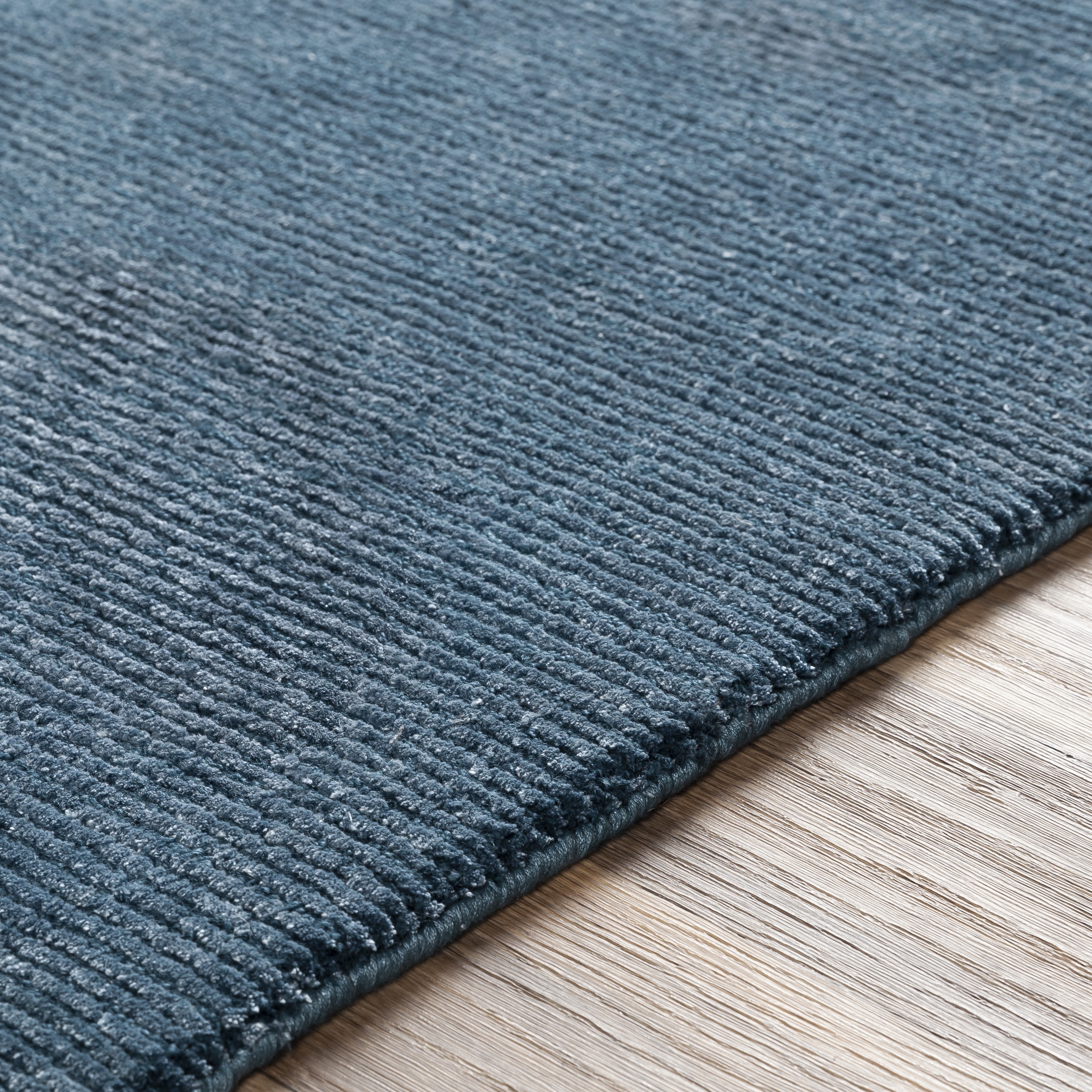 Capri Blue Indoor 2' x 3' Handmade Rug - Image 3