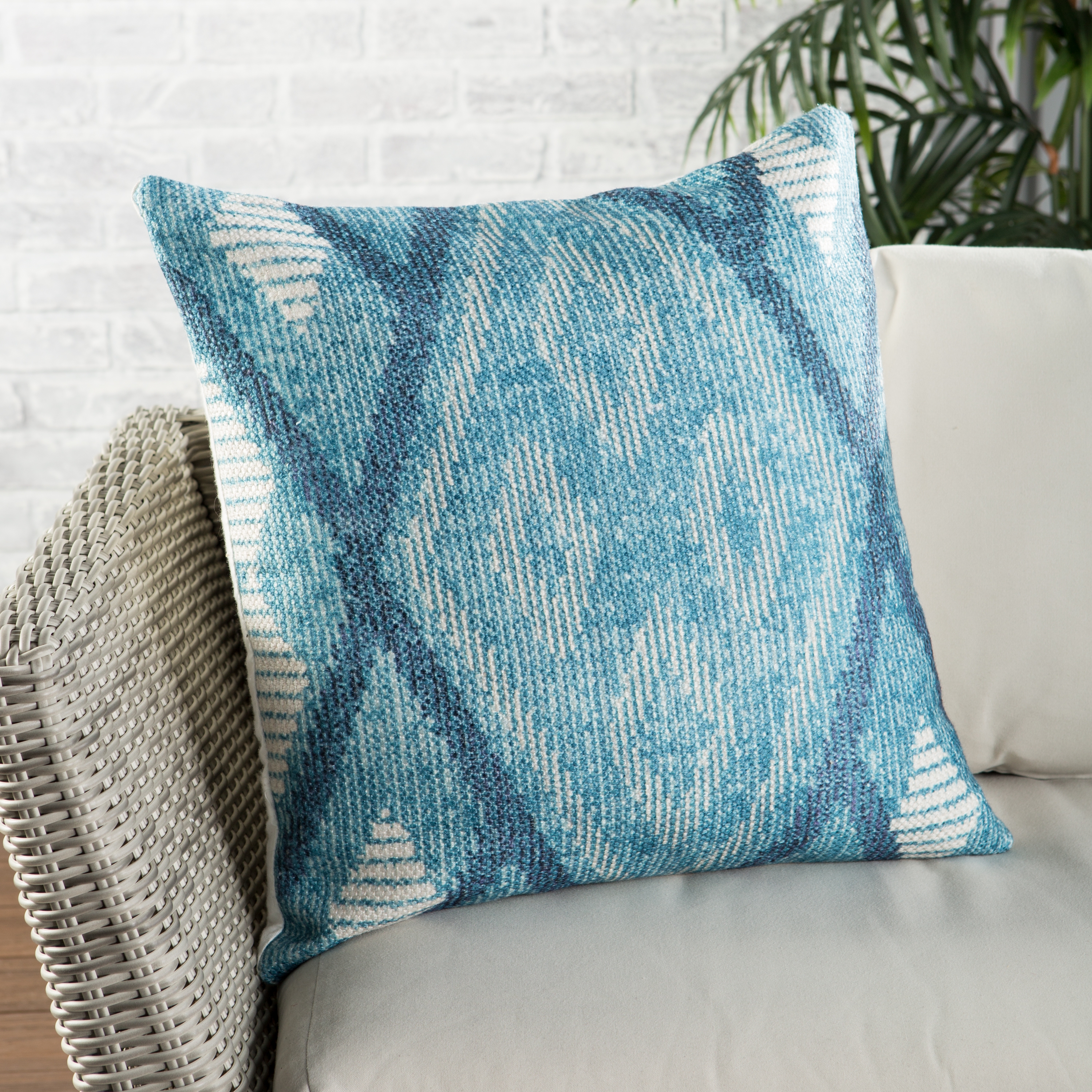 Design (US) Blue 22"X22" Pillow I-O - Image 3