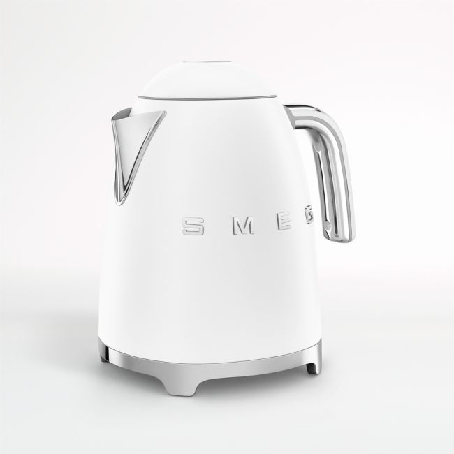 SMEG Matte White Electric Kettle - Image 0