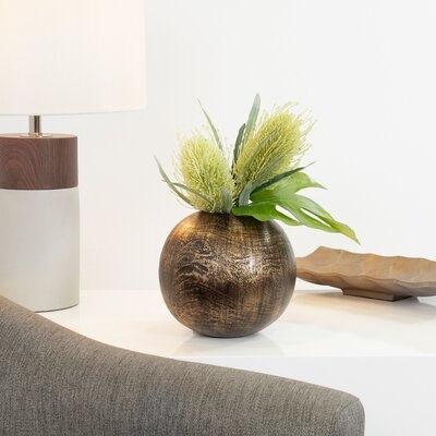 Indoor / Outdoor Resin Table Vase - Image 0