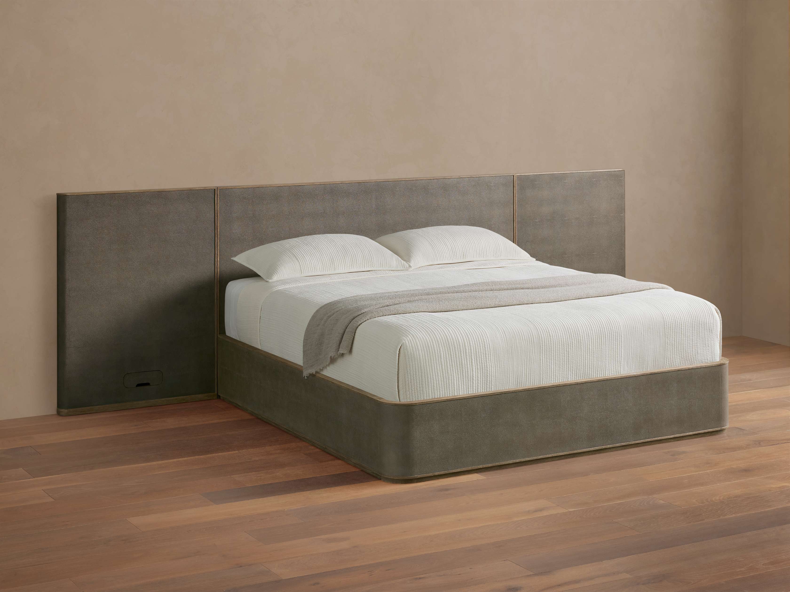 Harrow Extended Bed in Shagreen King Gray  Charbon  - Image 0