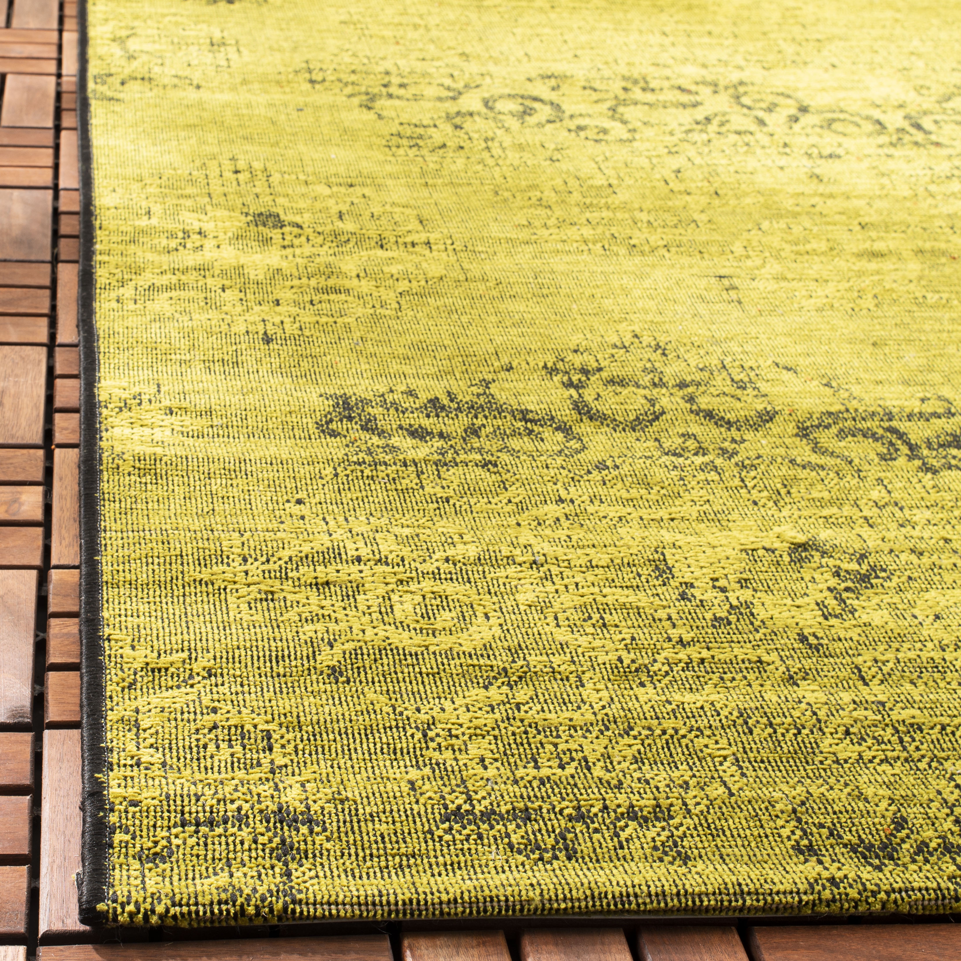 Arlo Home Woven Area Rug, PAL129-56C10, Black/Green,  2' X 3' 6" - Image 1