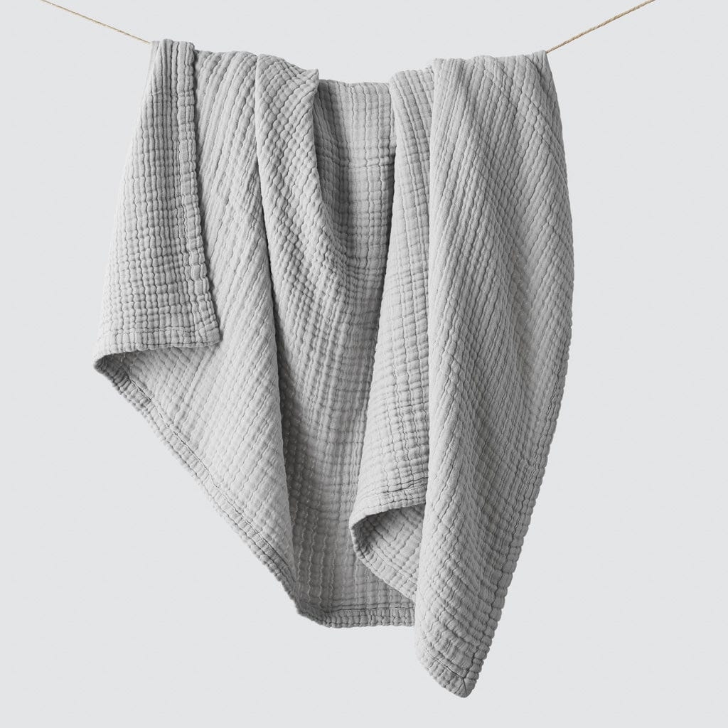 The Citizenry Cotton Gauze Throw | Charcoal - Image 10