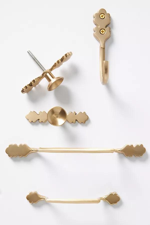 Kiera Leaf Kitchen Handle - Image 0