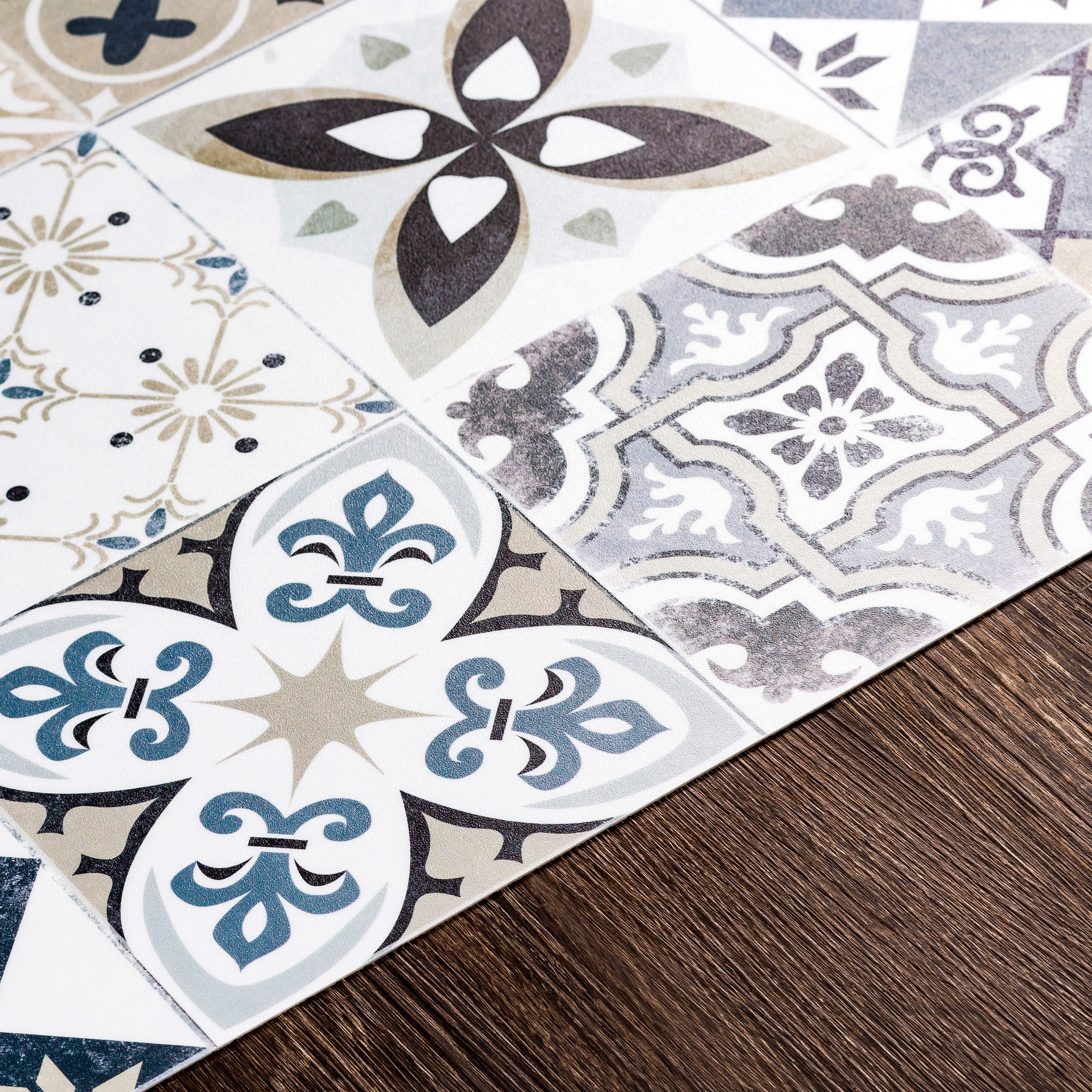 Vinilo White Indoor 2' x 3'11" Machine Woven Rug - Image 3