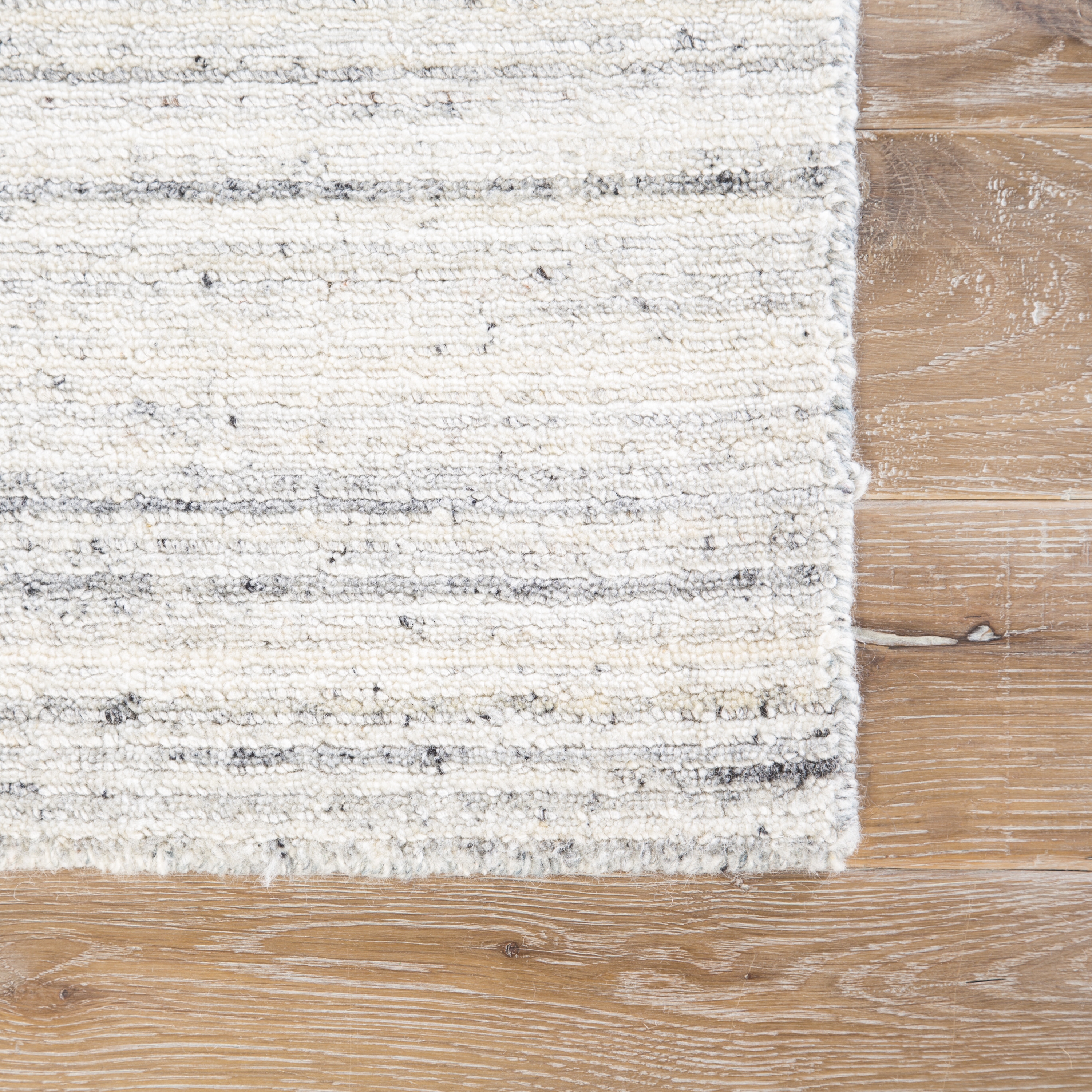 Vassa Handmade Solids & Heathers White/ Gray Area Rug  (10'X14') - Image 3