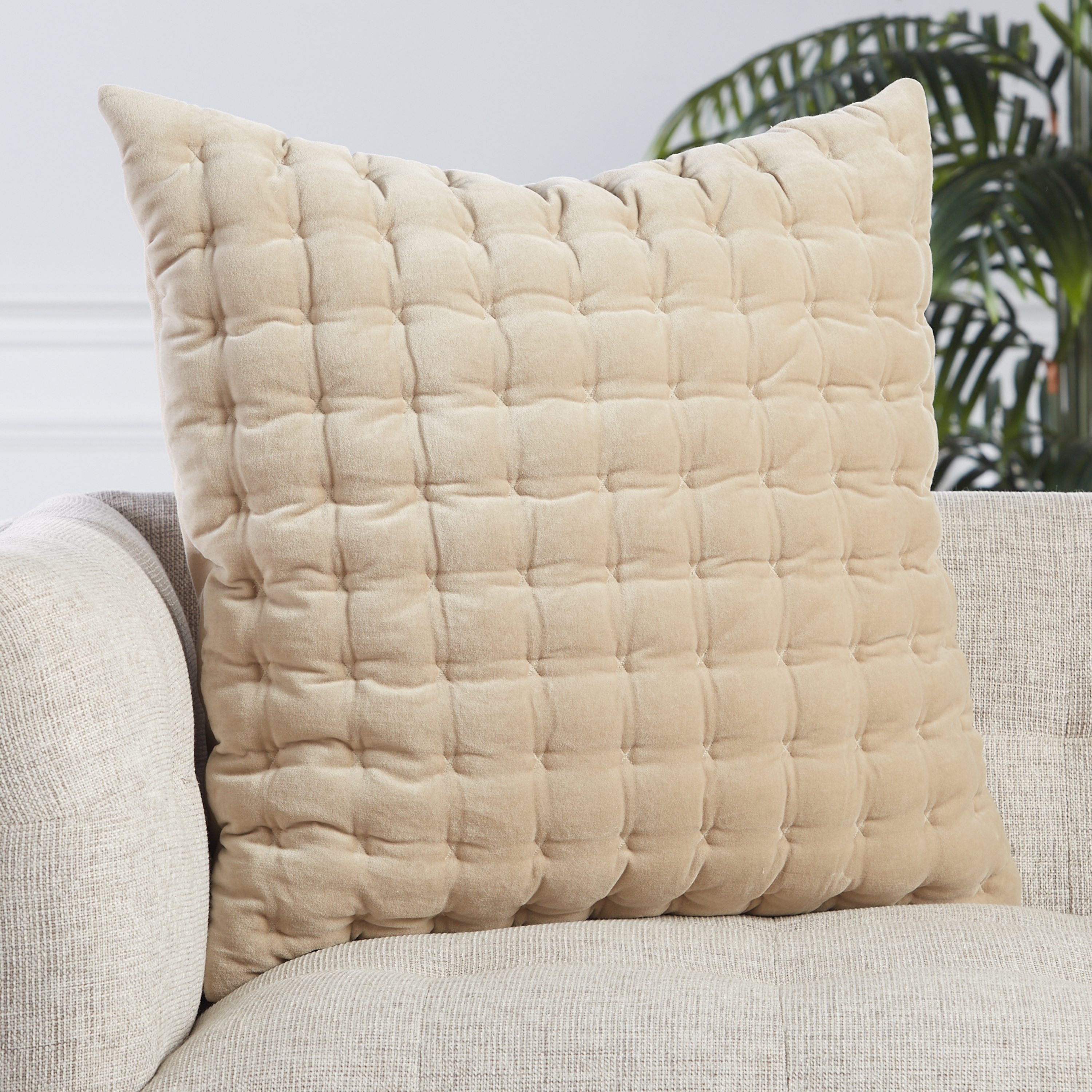Design (US) Beige 26"X26" Pillow - Image 3
