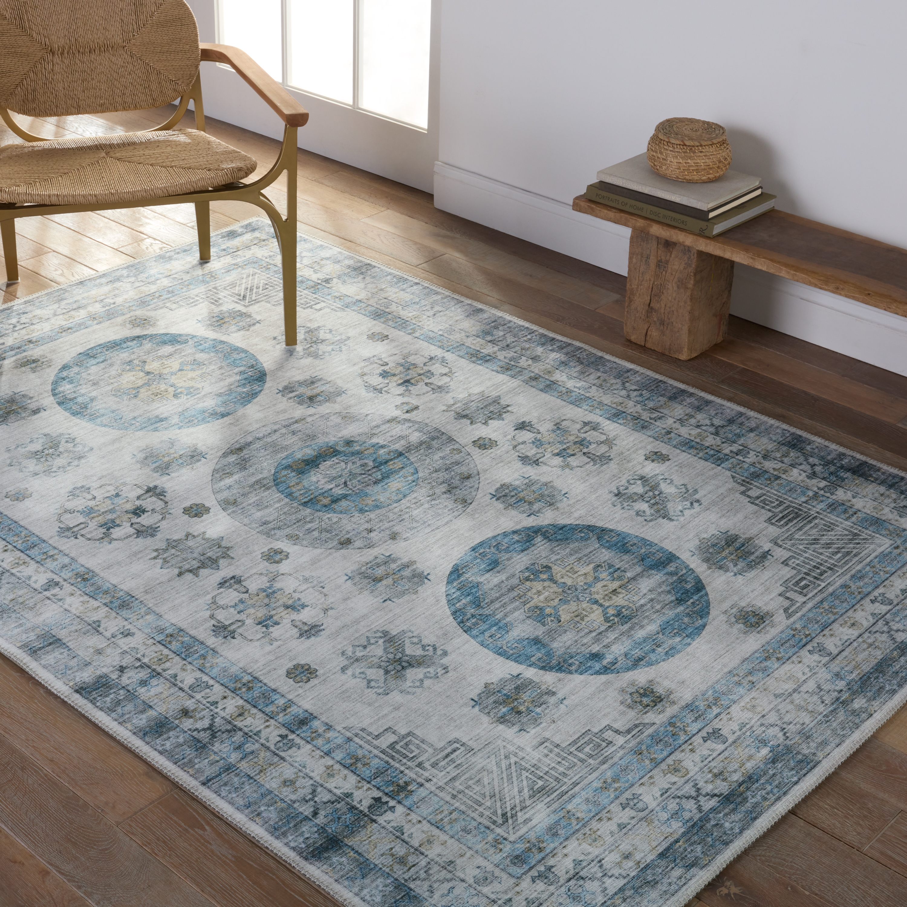 Vibe by Nyria Medallion Blue/ Light Gray Area Rug (5'3"X7'6") - Image 4