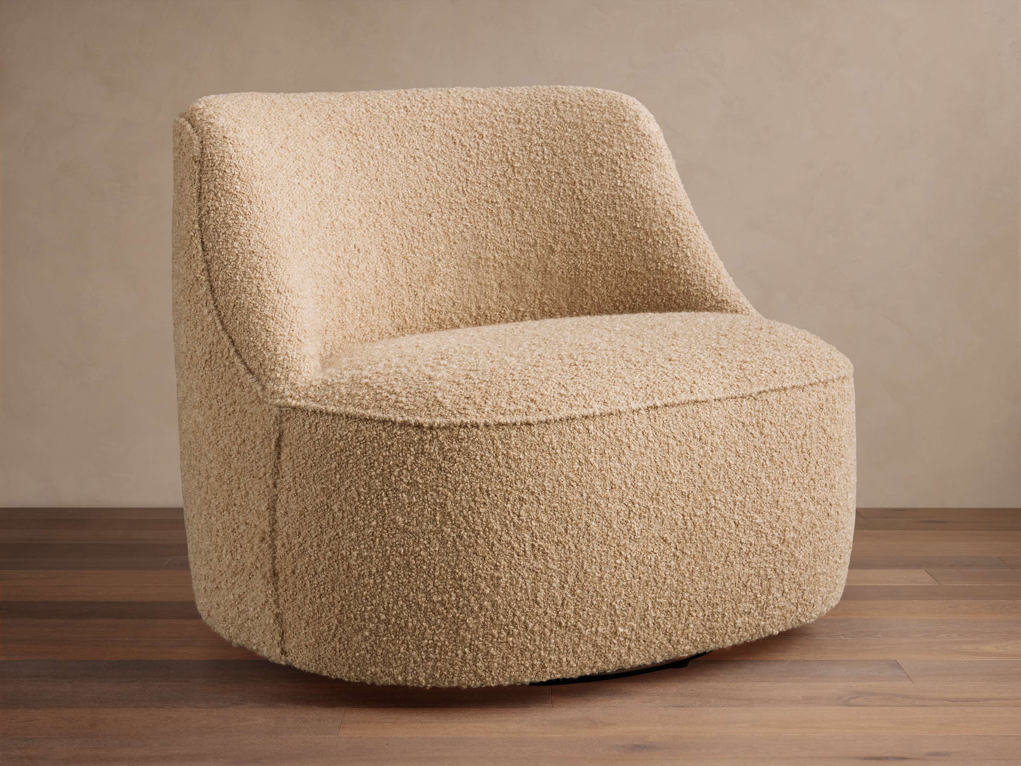 Sonny Swivel Chair in Upholstered White  Wade Creme - Image 0