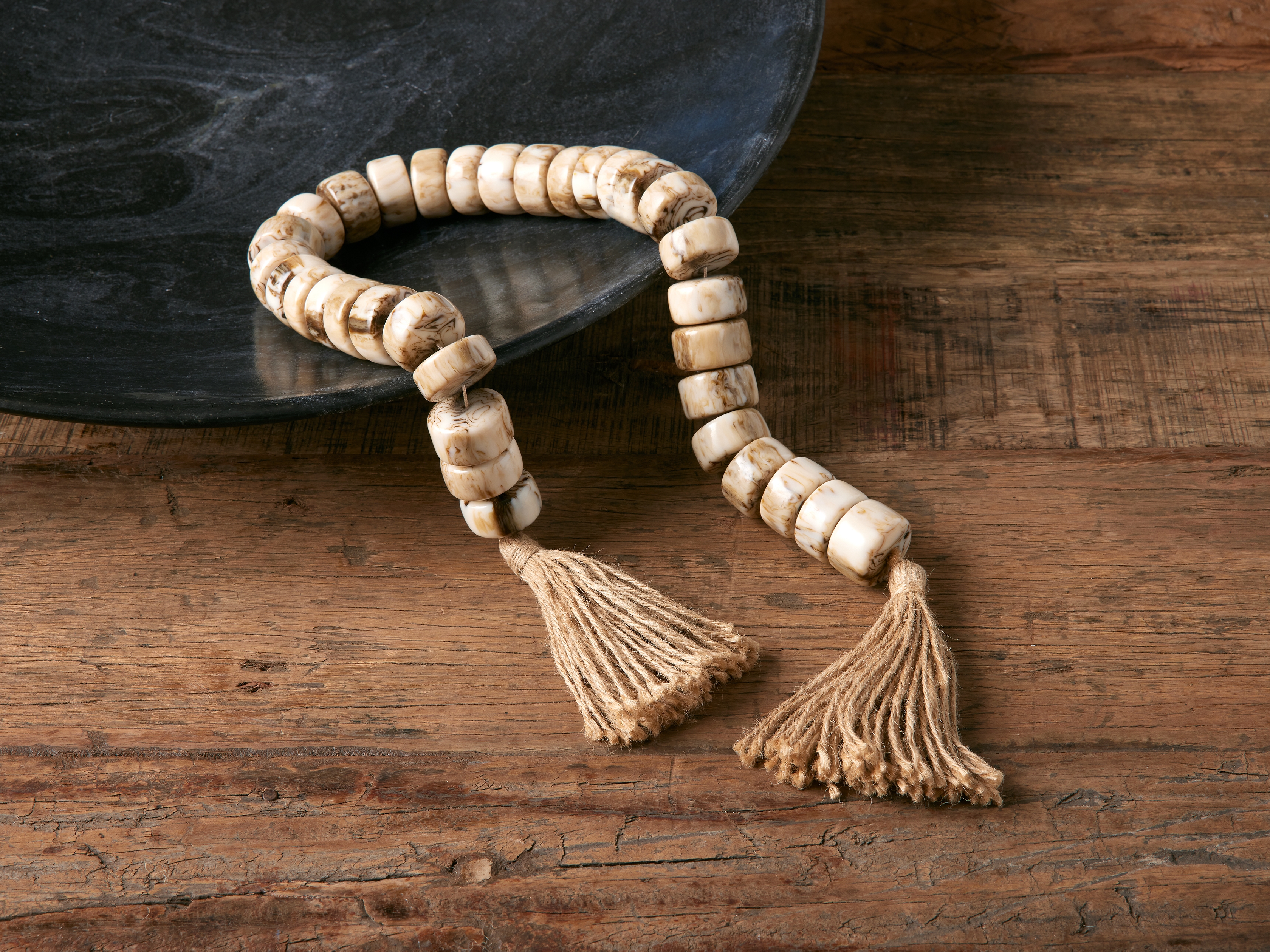 Neutral Strand in Resin Natural - Image 0