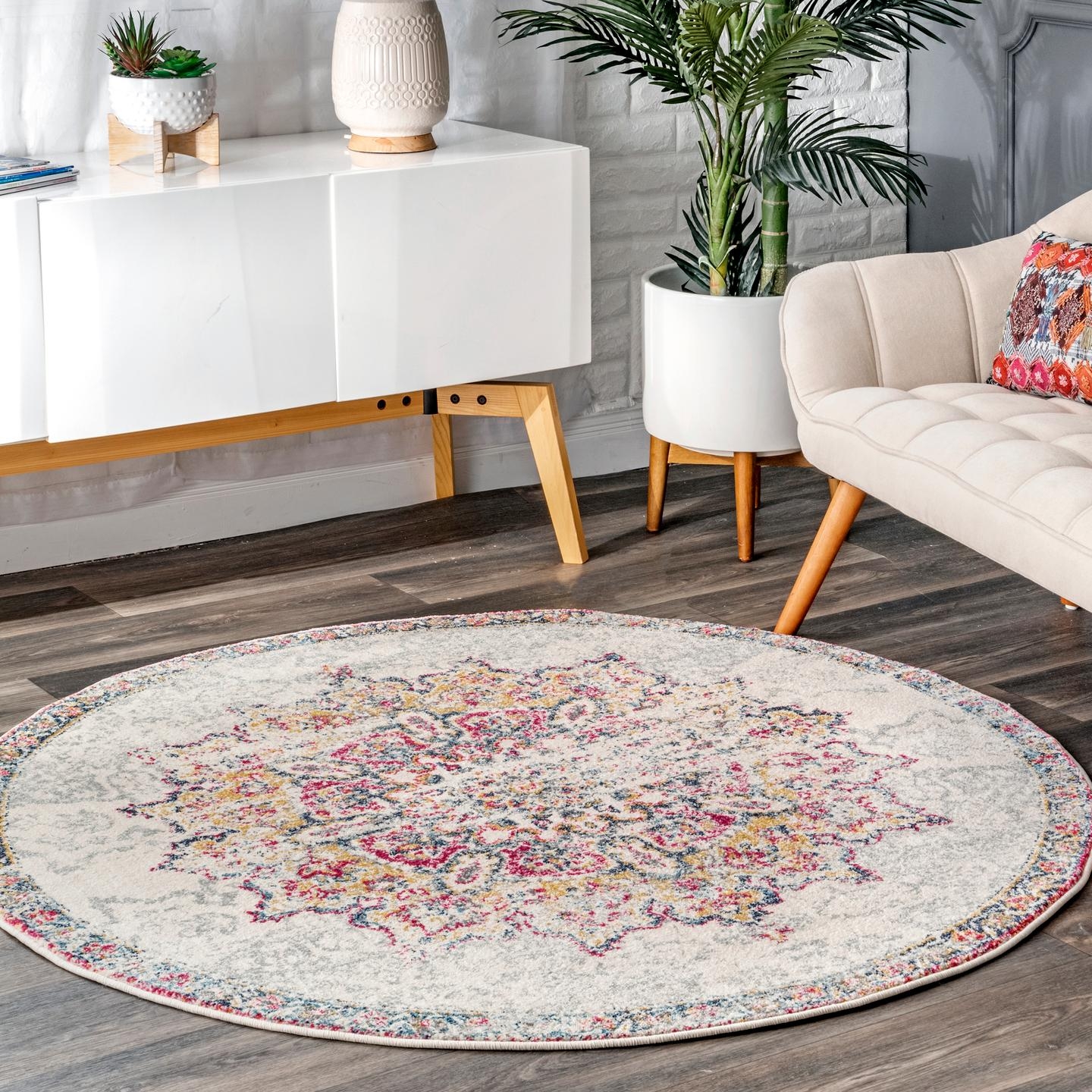Vintage Tabitha Medallion Area Rug - Image 4