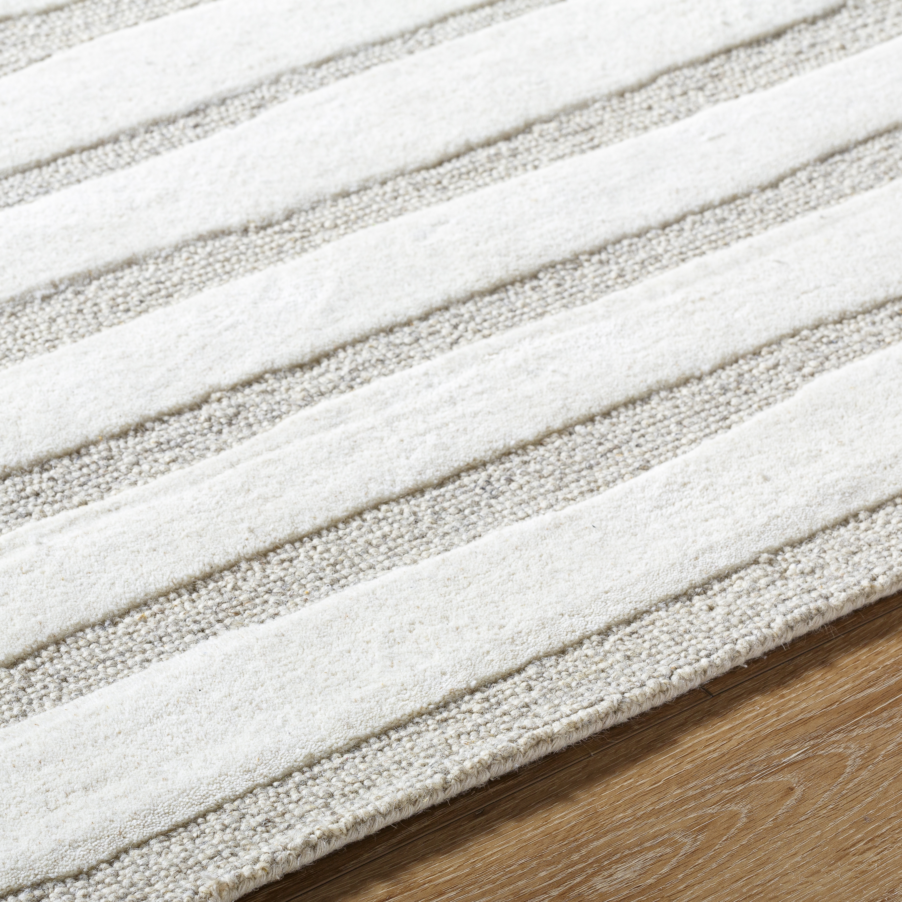 Brook Gray Indoor 5' x 7'6" Handmade Rug - Image 3