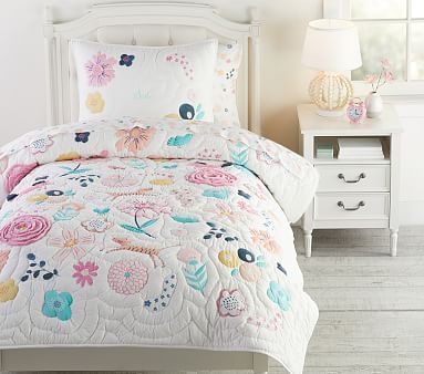 Sasha's Garden Quilt, Standard Sham, Multi - Image 1