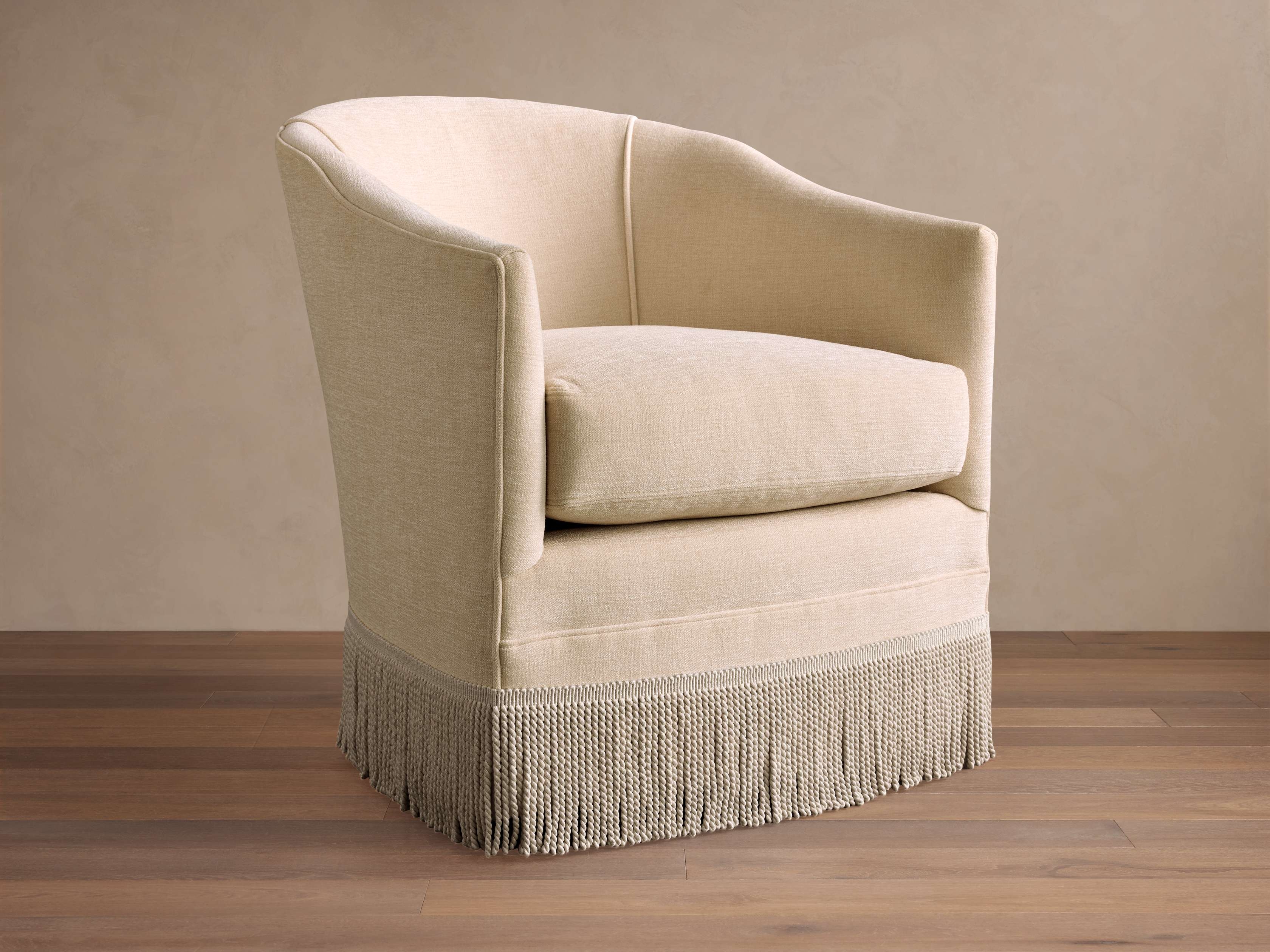 Giles Swivel Chair with Fringe in Upholstered White  Lucino Cashmere - Image 0