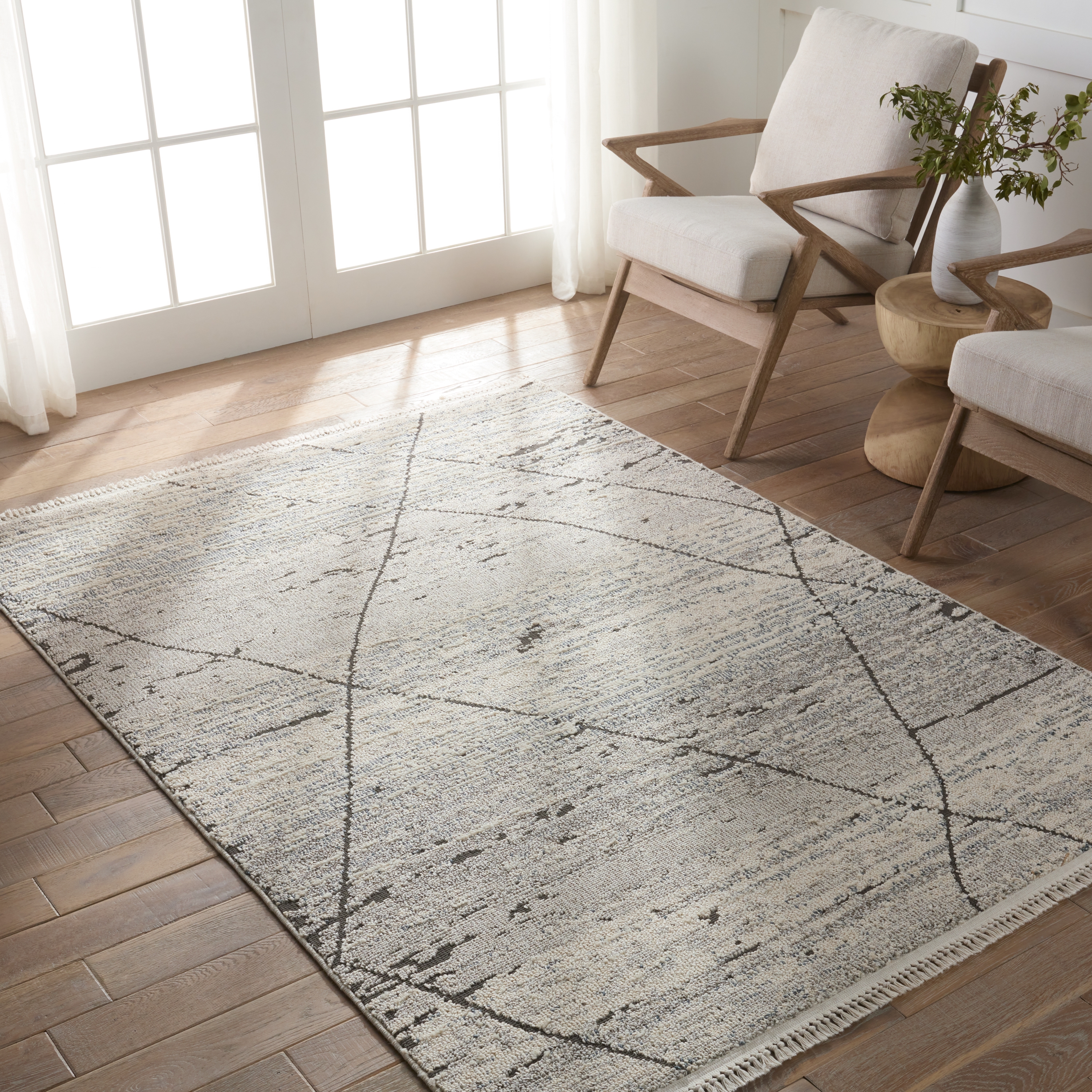 Imani Trellis Gray/ White Area Rug (8'X10') - Image 4