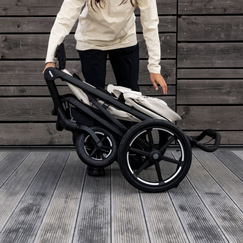 Thule Urban Glide Soft Beige 4-Wheel All Terrain Newborn Stroller - Image 4