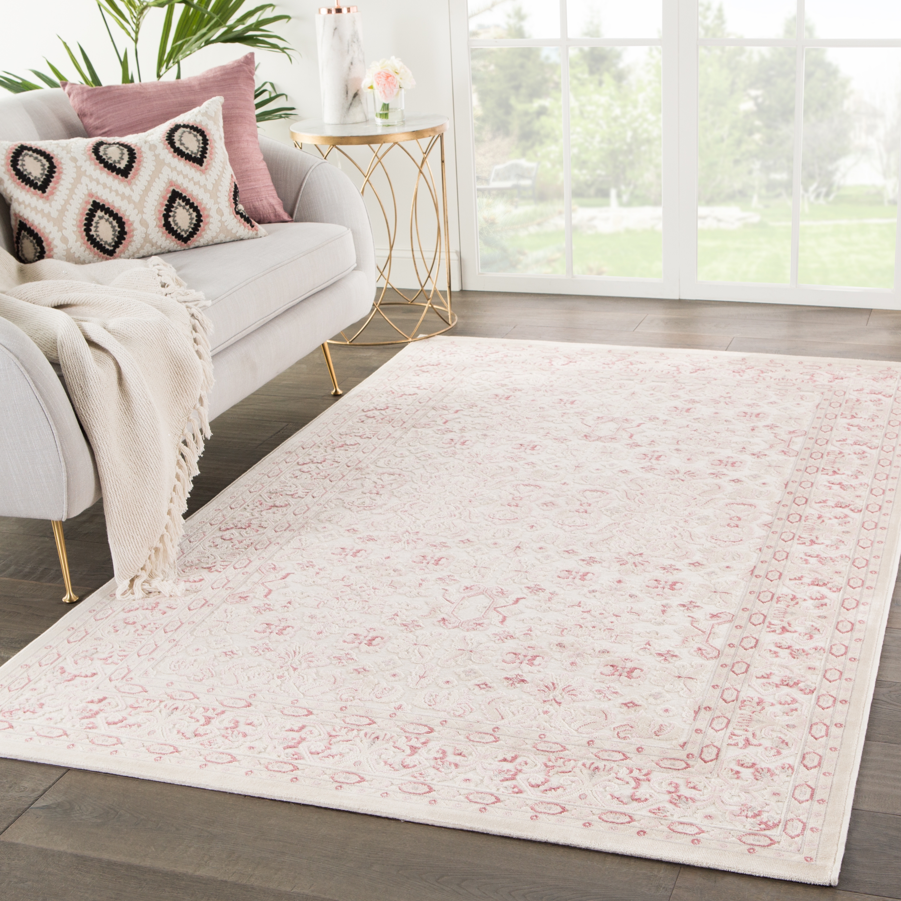 Regal Damask Ivory/ Pink Area Rug (7'6"X9'6") - Image 4