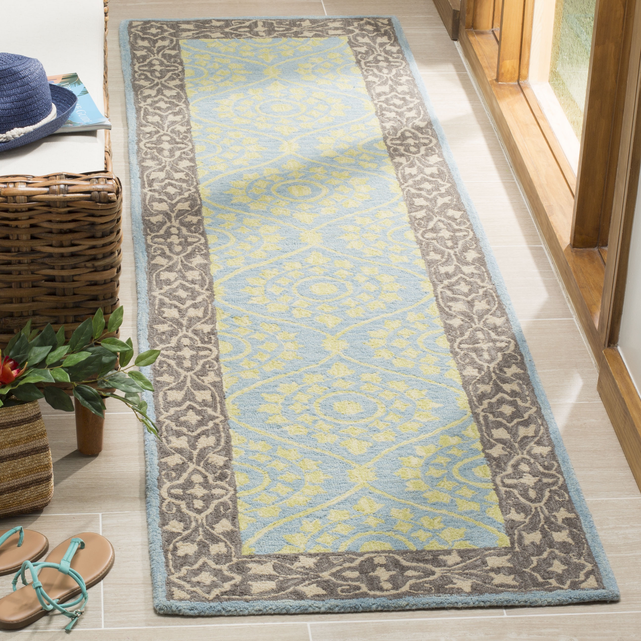 Arlo Home Hand Hooked Area Rug, SZN104A, Chocolate/Yellow,  2' 3" X 8' - Image 1