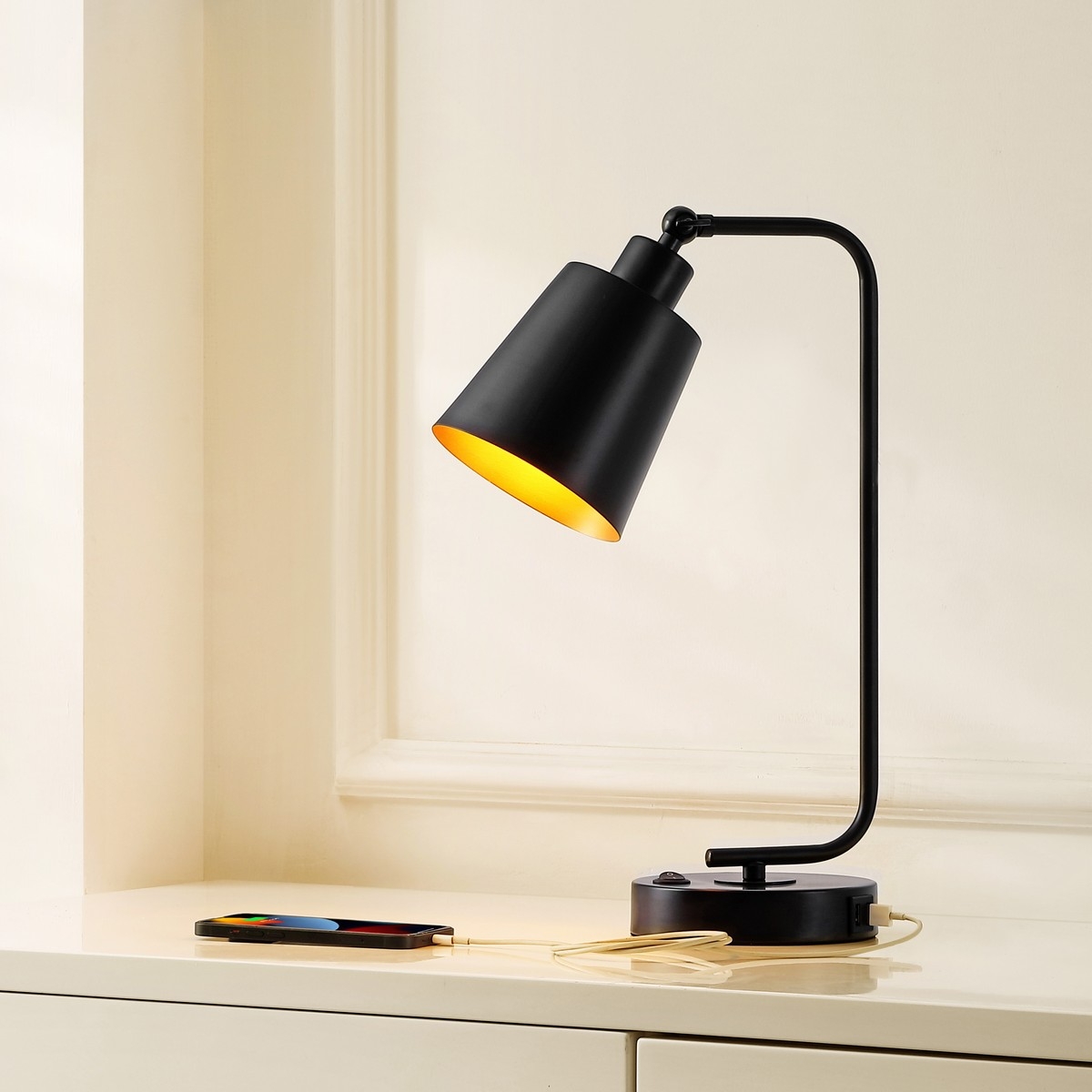 Nobel 16" Table Lamp W/ Usb - Black - Safavieh - Image 2