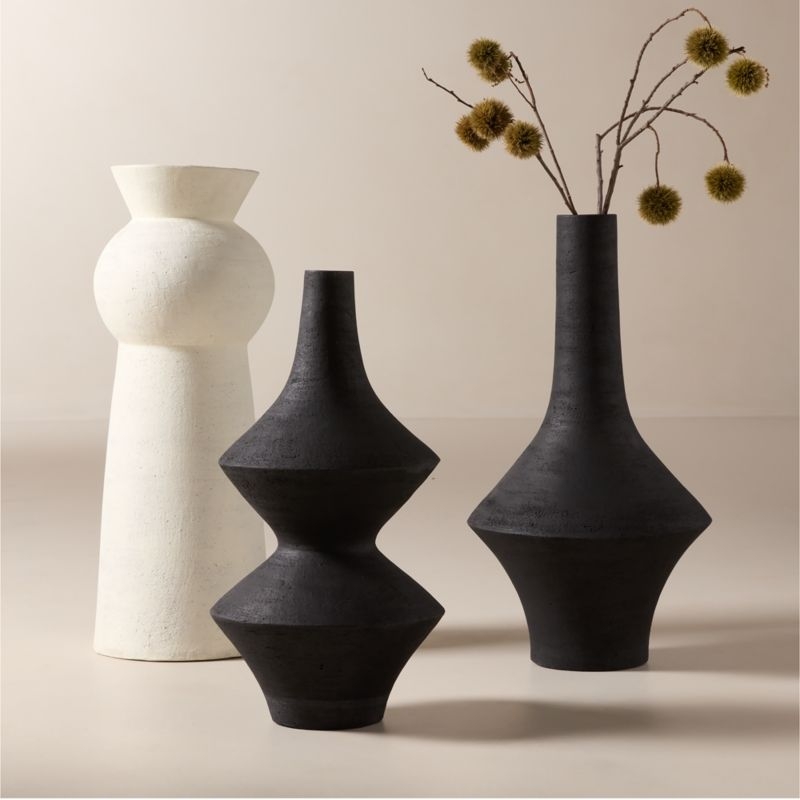 Cabo Black Terracotta Floor Vase - Image 4