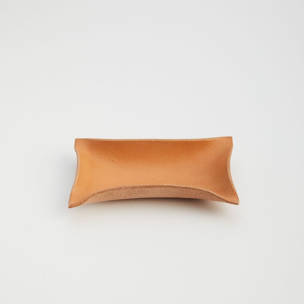 Made Solid Hand-Shaped Leather Tray, 4.5"x6" - Image 0