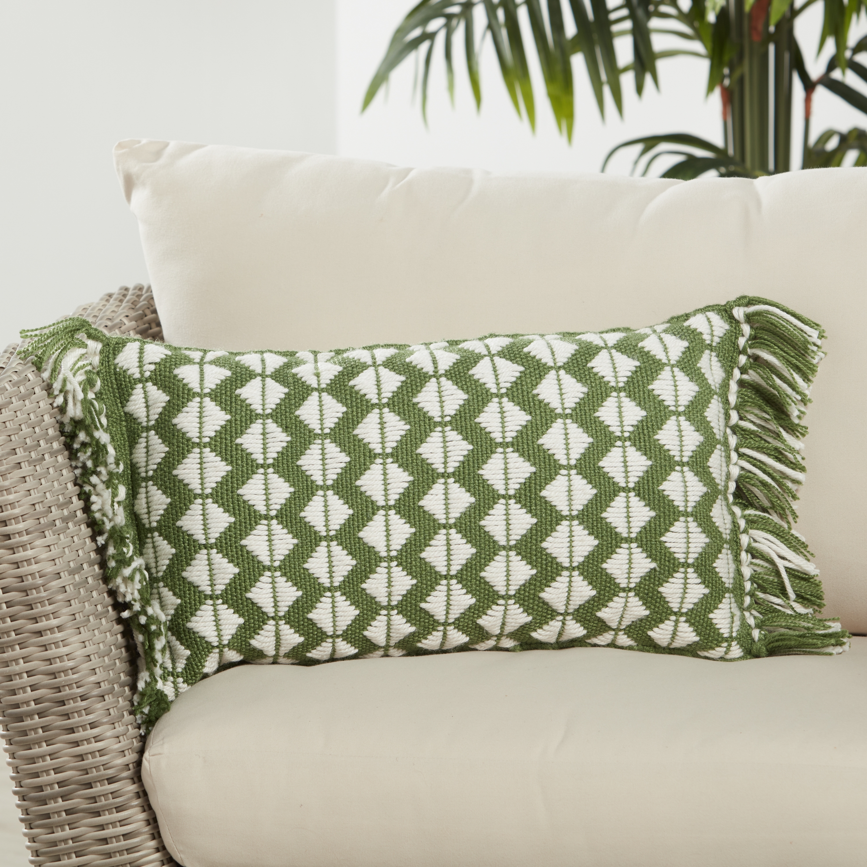 Design (US) Green 13"X21" Pillow I-O - Image 3