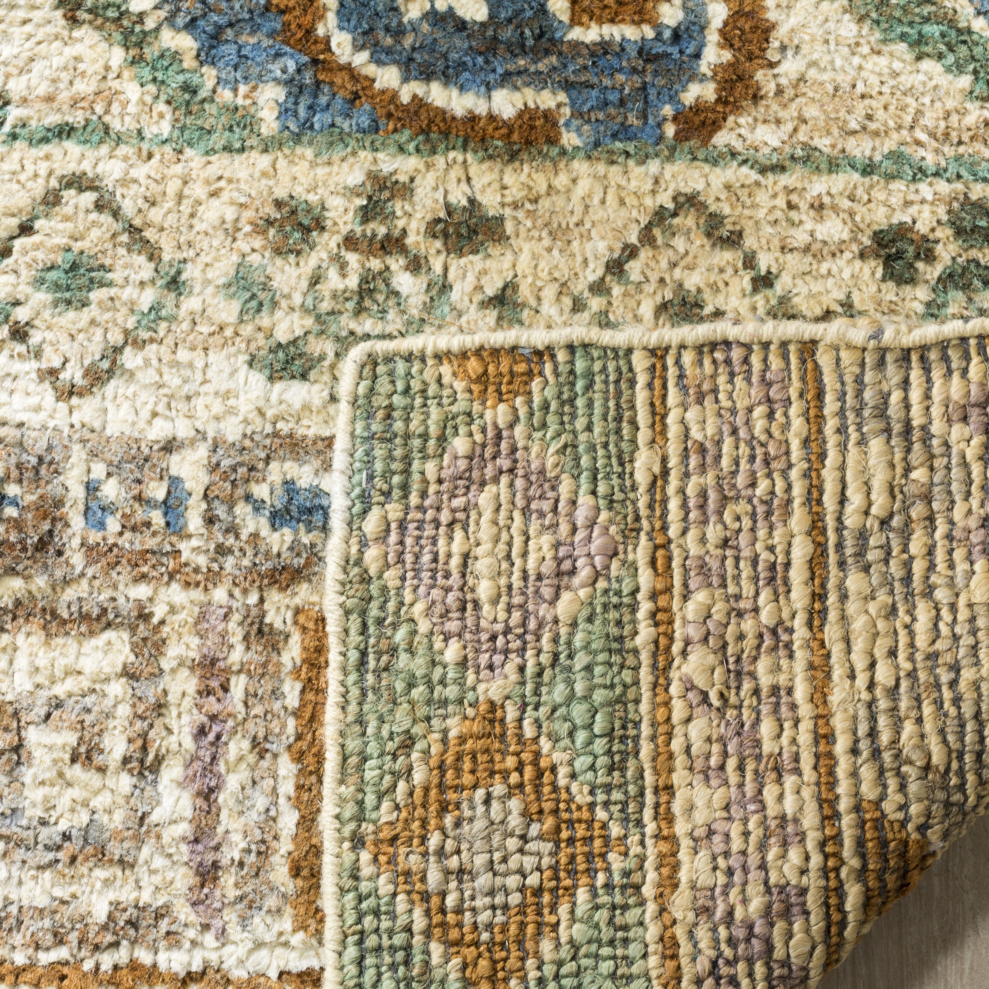 Arlo Home Hand Knotted Area Rug, BOH636A, Bleach/Gold,  4' X 6' - Image 3