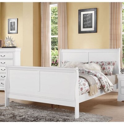 Queen Bed In White - Image 0