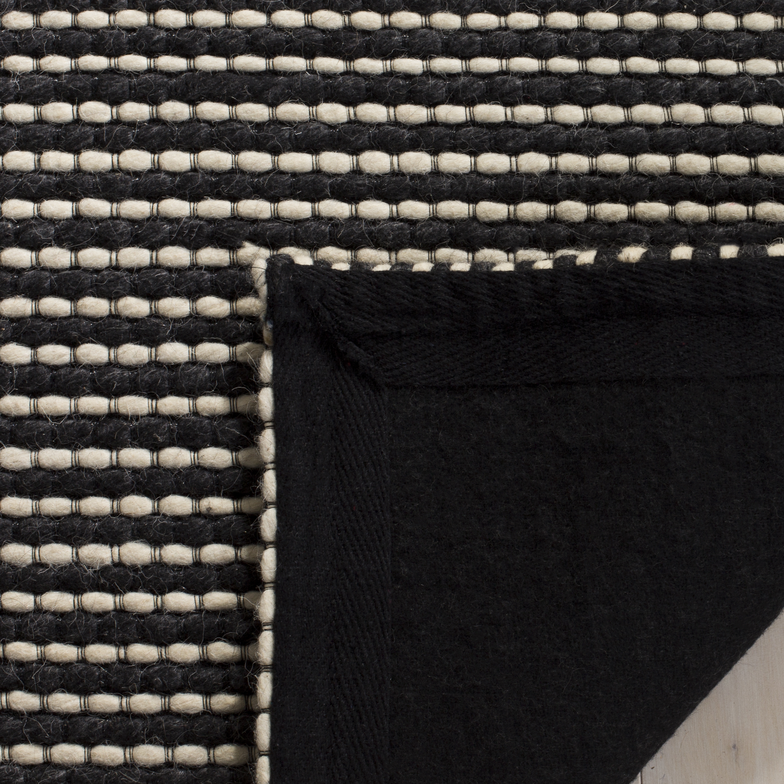 Arlo Home Hand Woven Area Rug, NAT801E, Ivory/Black,  3' X 5' - Image 2