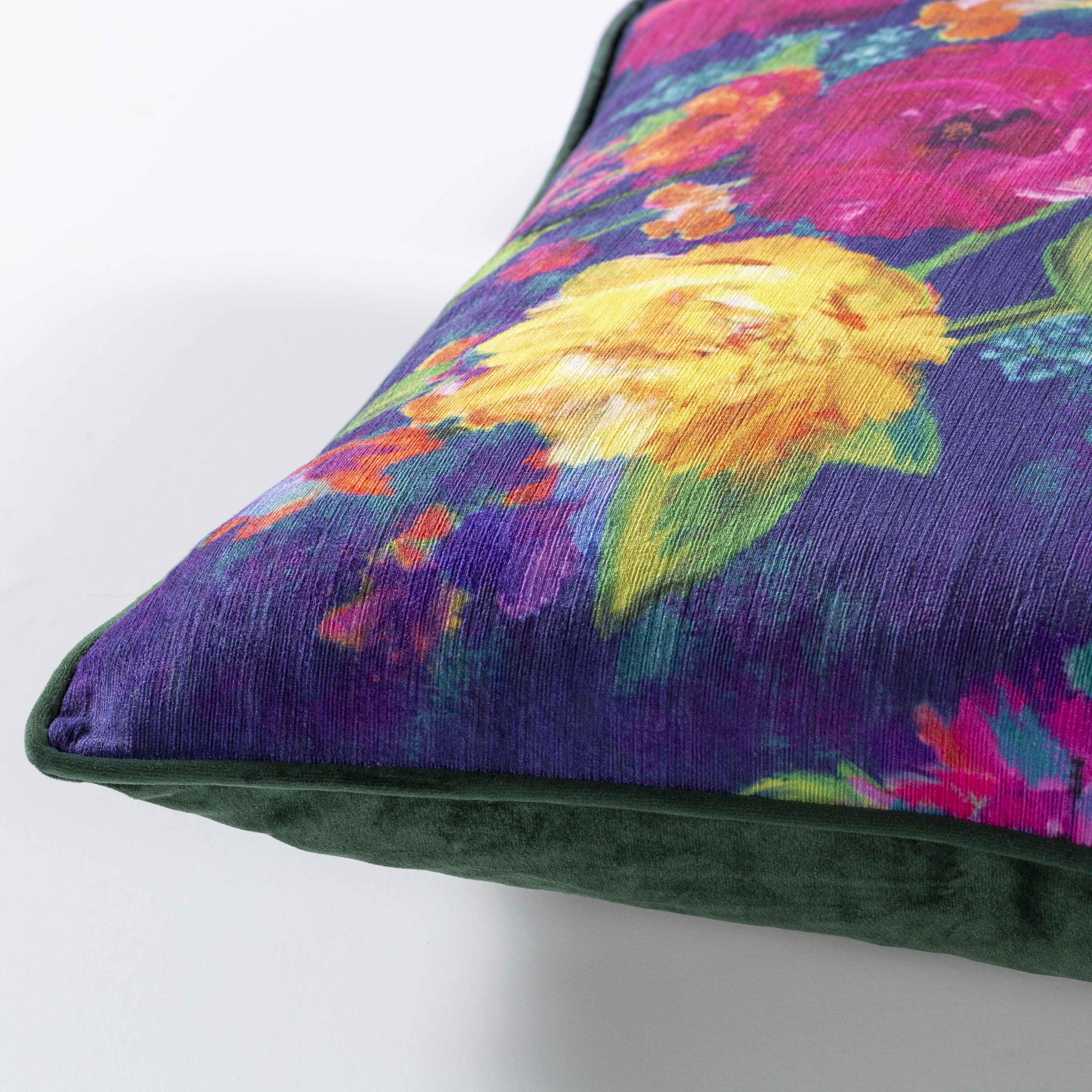 Posy PSY-001 18"L x 18"W Pillow Cover - Image 1