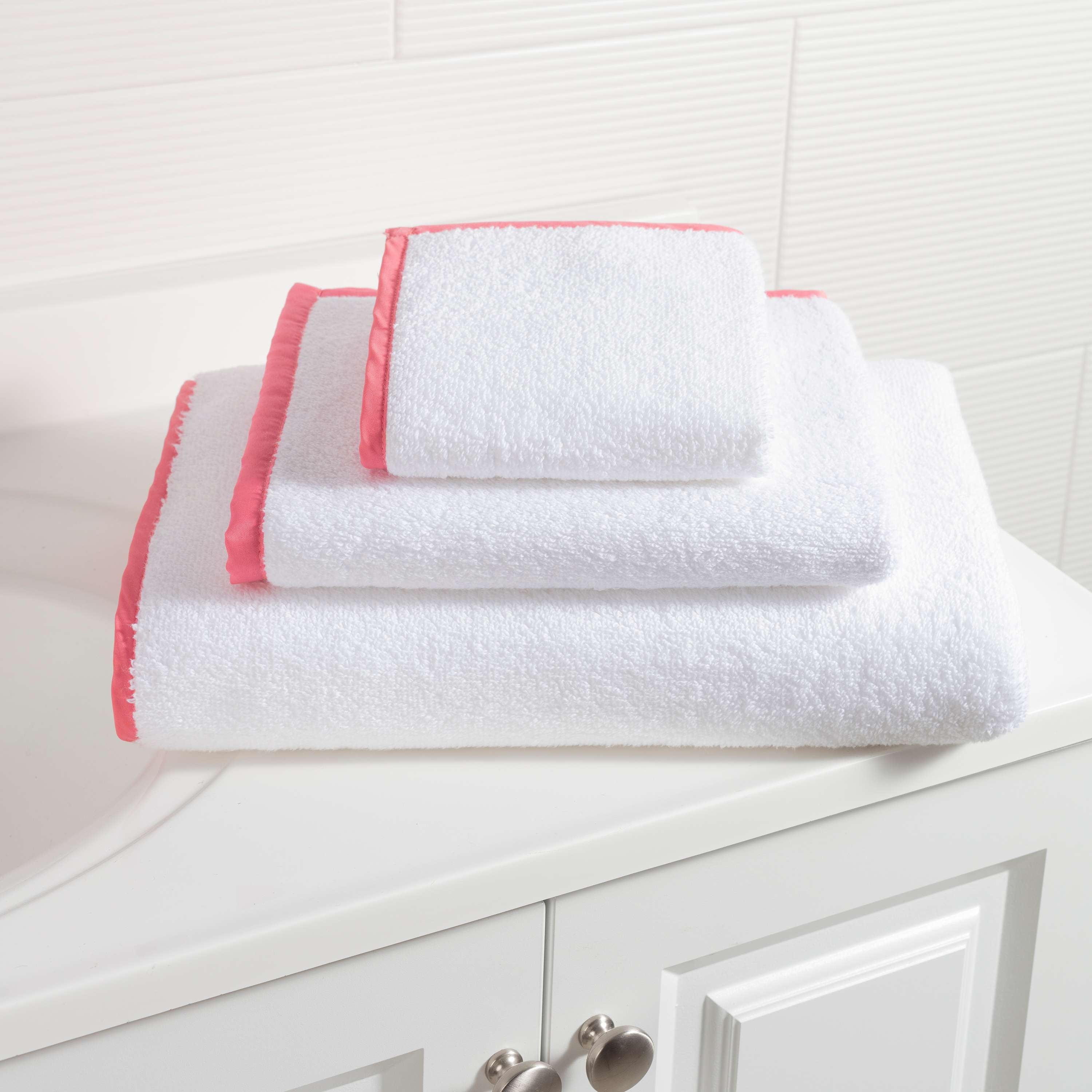 Signature Banded White/Coral Towel - Image 0
