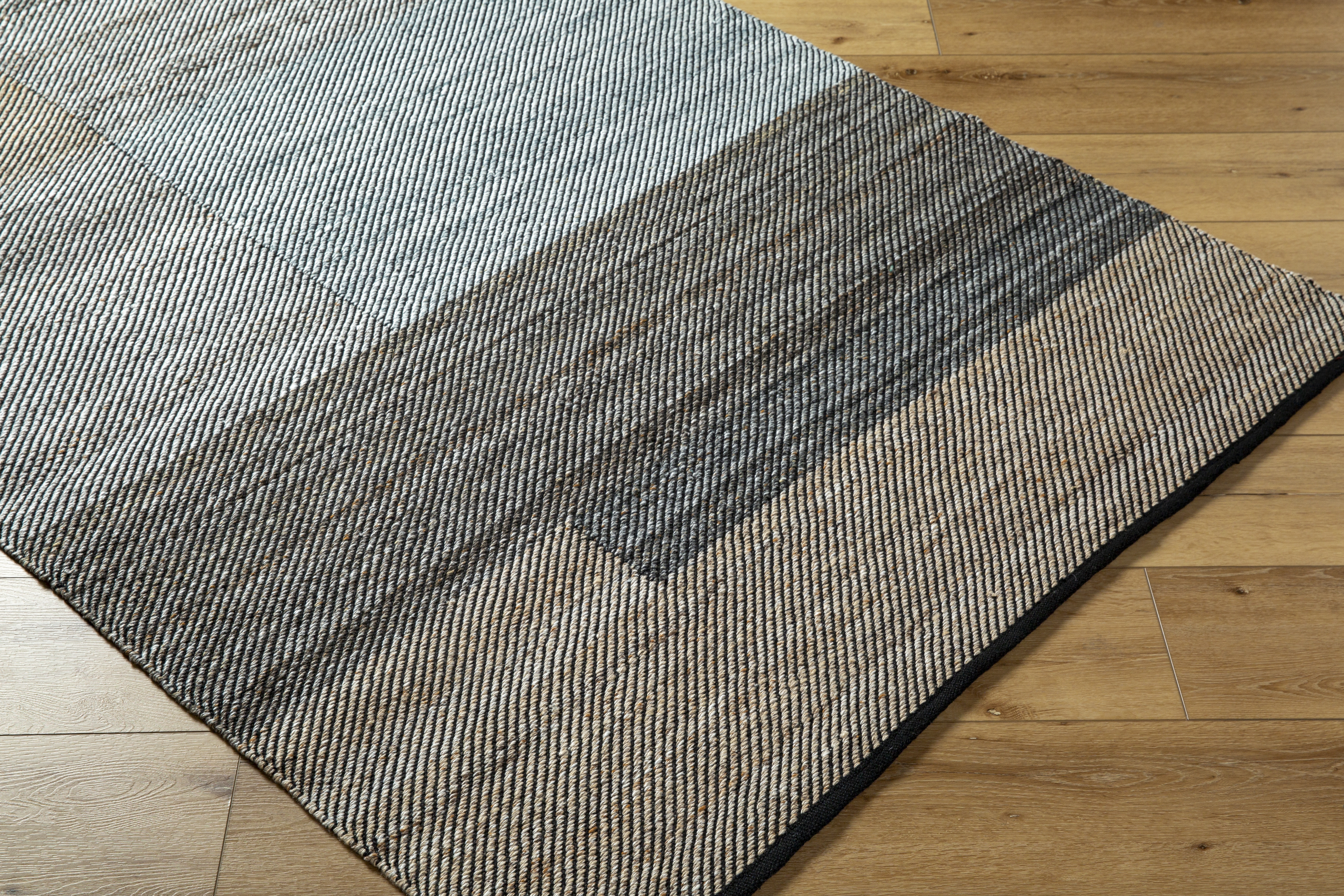 Jocelyn Gray Outdoor 8' x 10' Handmade Rug - Image 4