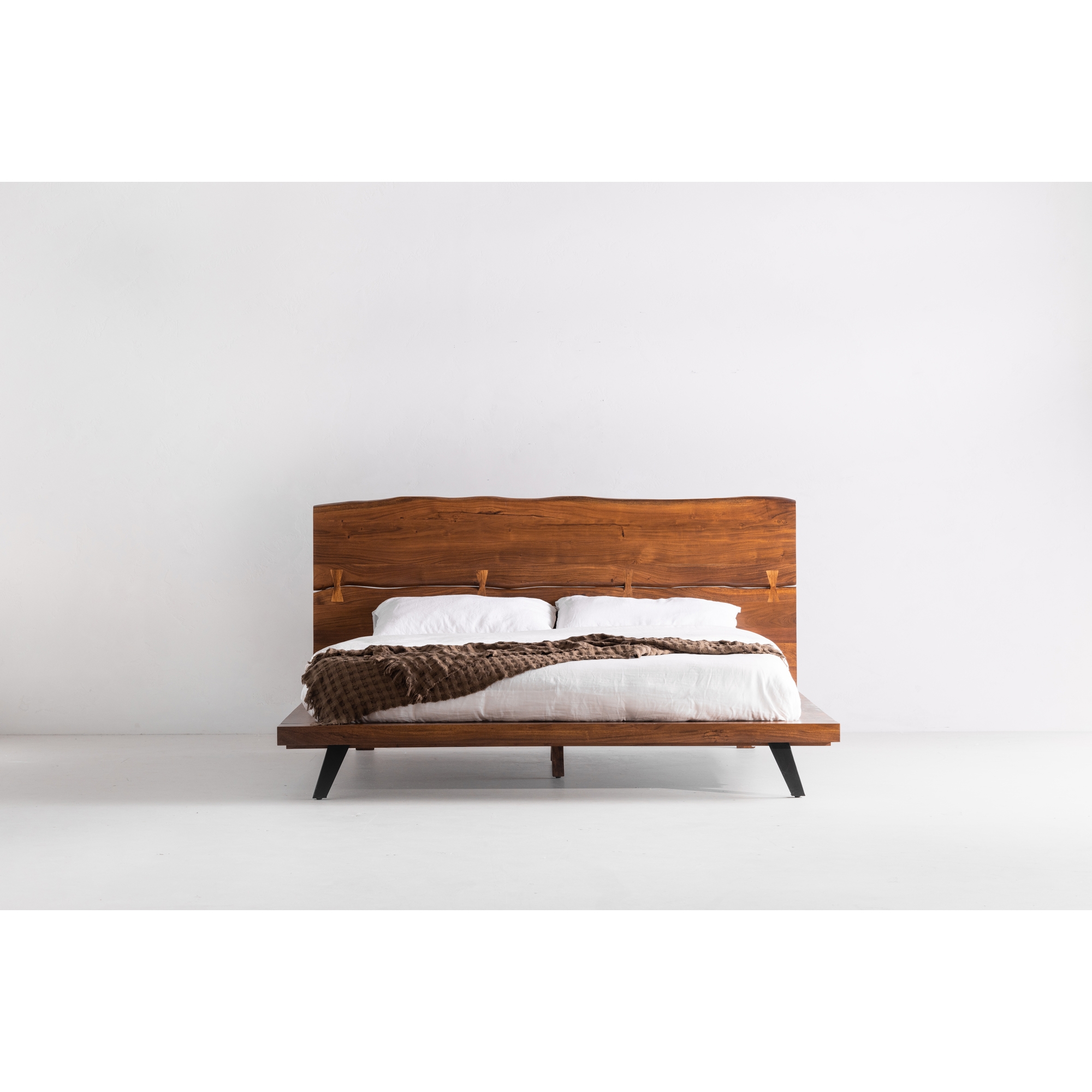 Madagascar Platform Bed Queen - Image 9