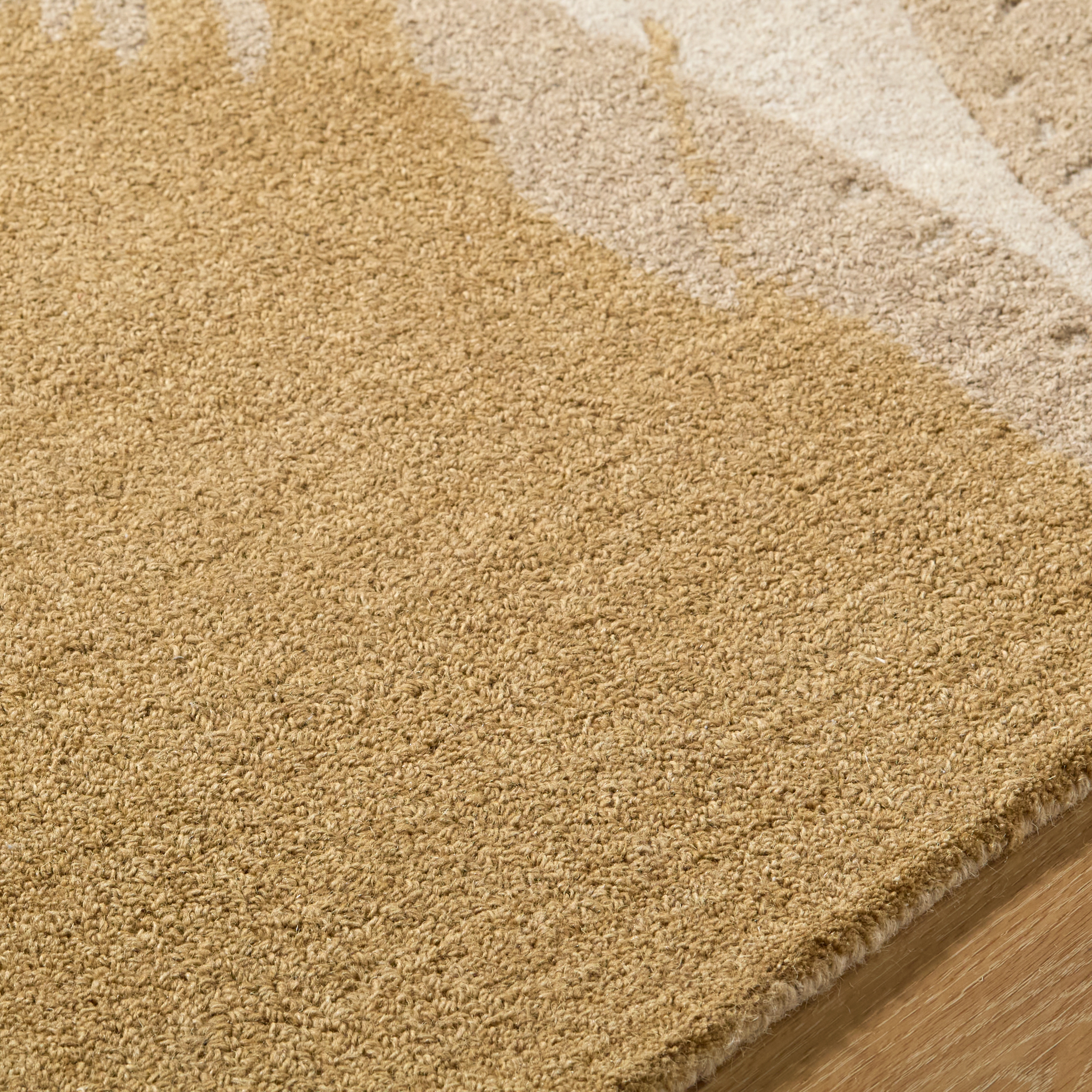 Kubra  Indoor 8' x 10' Handmade Rug - Image 2